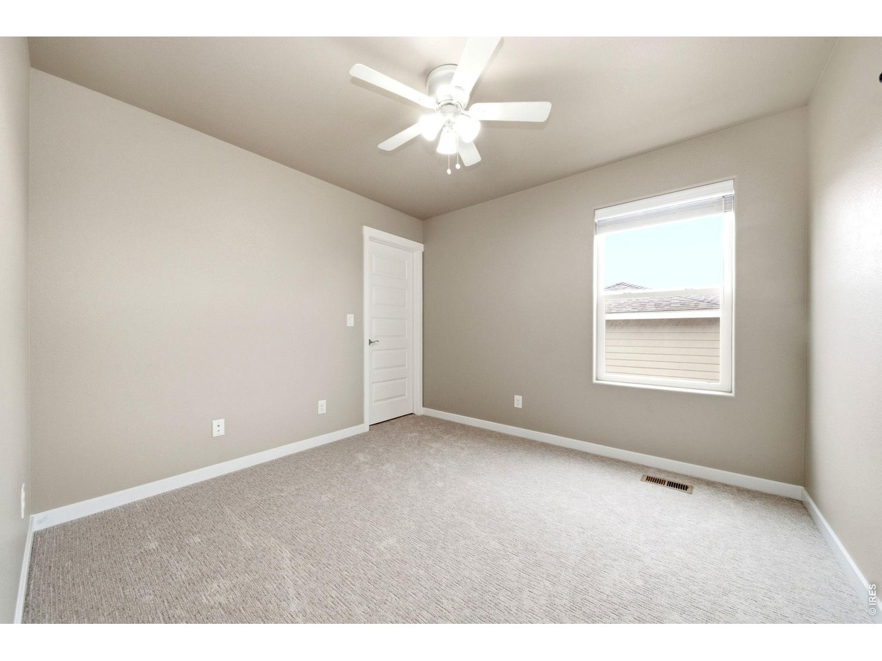 1594 Monterey Valley Pkwy