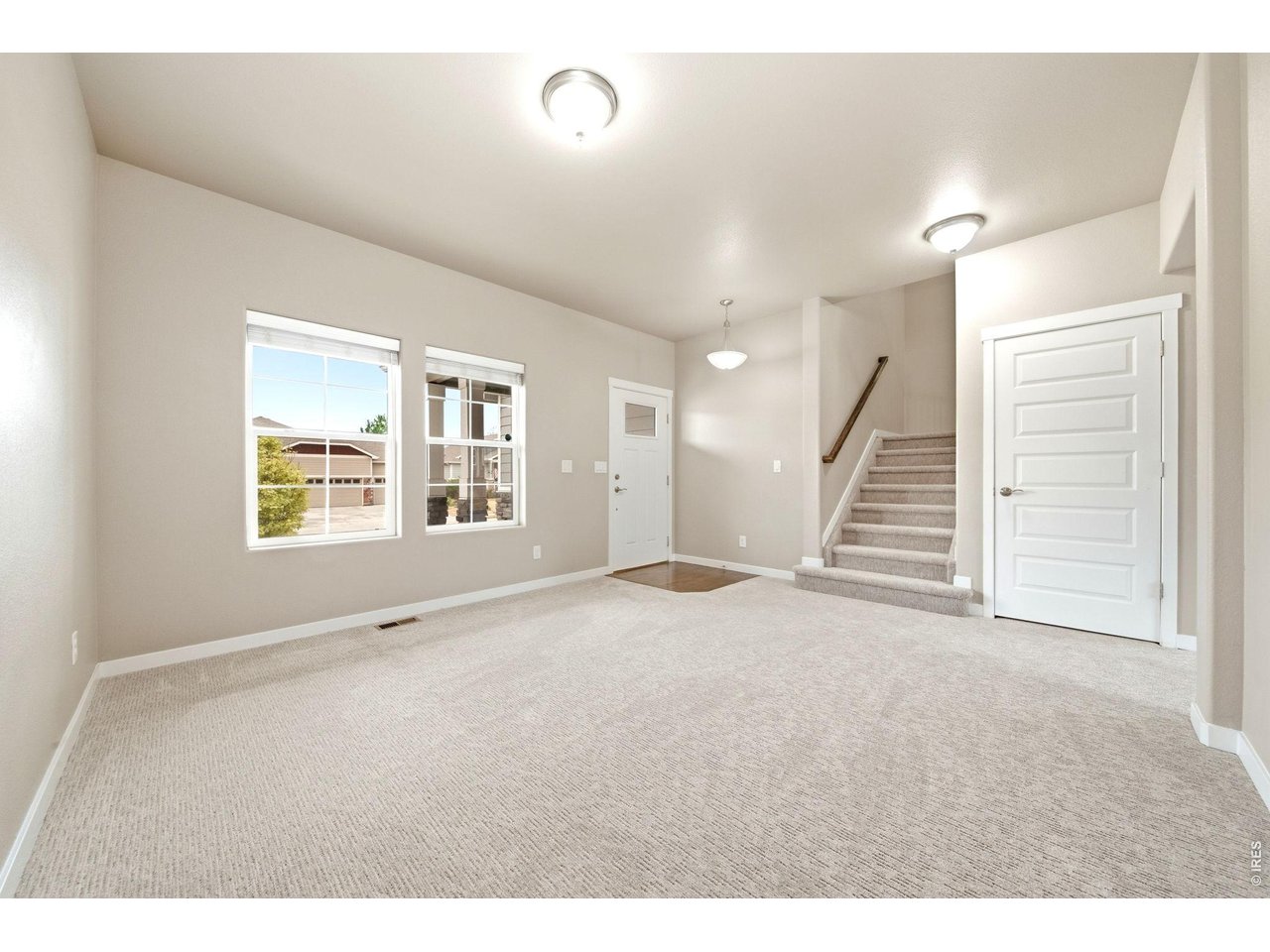 1594 Monterey Valley Pkwy