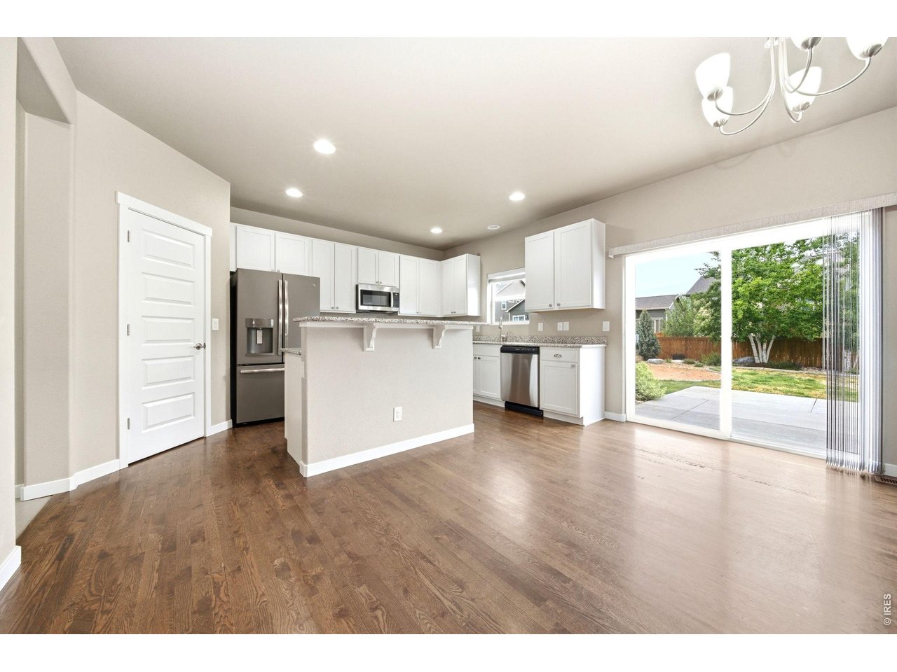 1594 Monterey Valley Pkwy