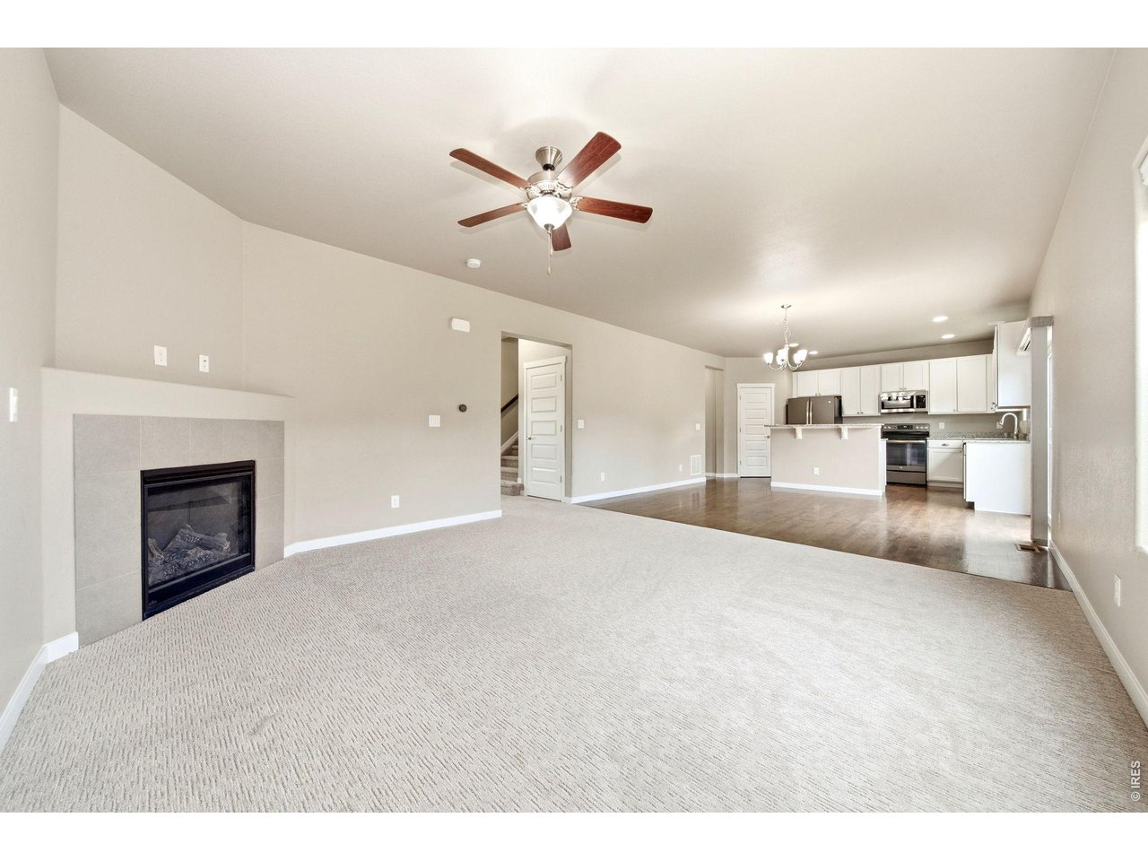 1594 Monterey Valley Pkwy