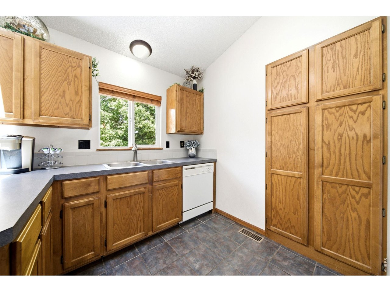 1479 Cattail Dr