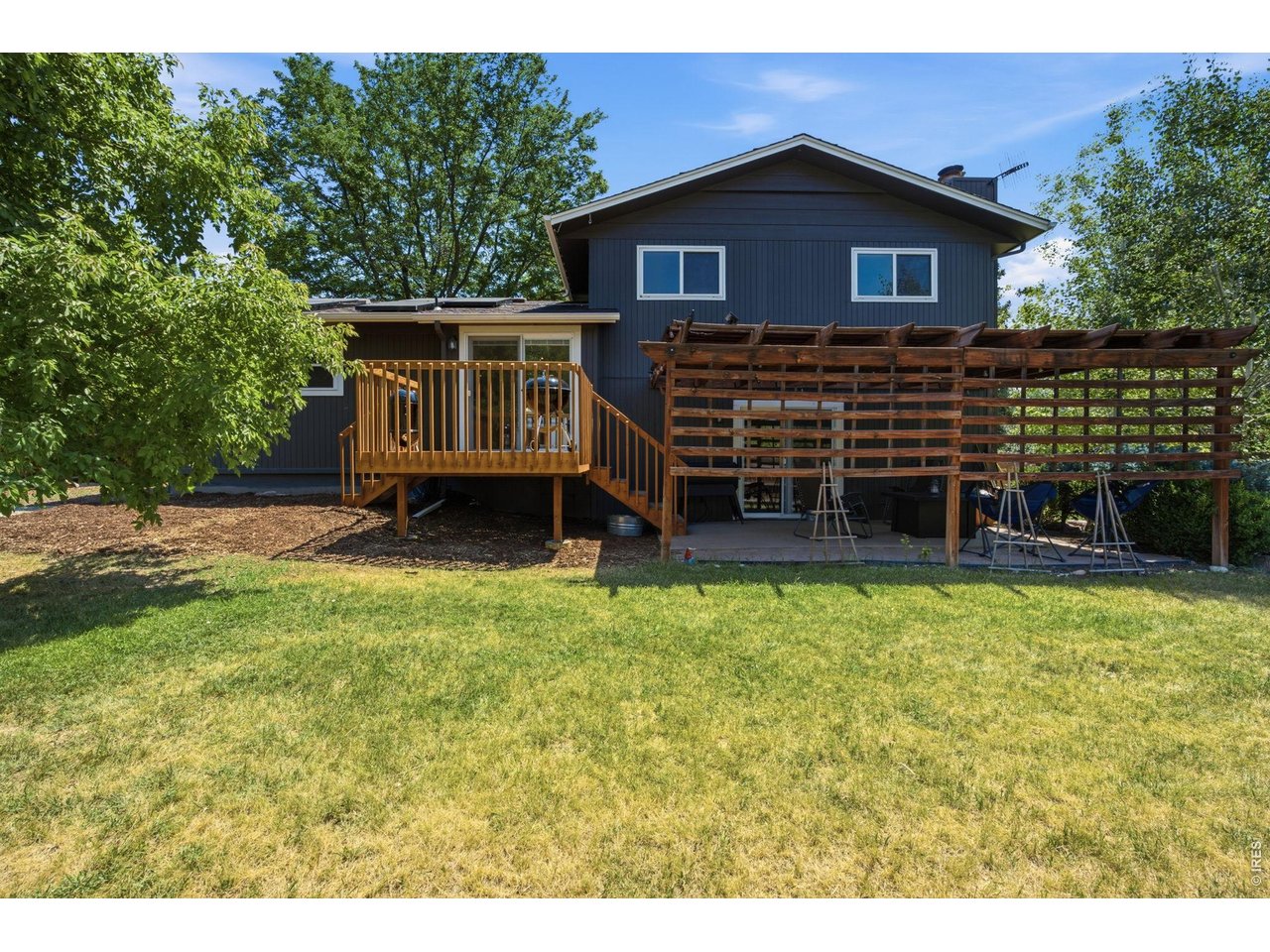 5217 Greenview Dr