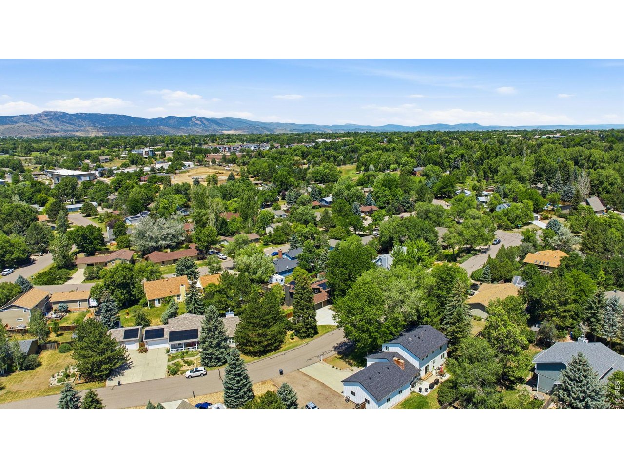 5217 Greenview Dr