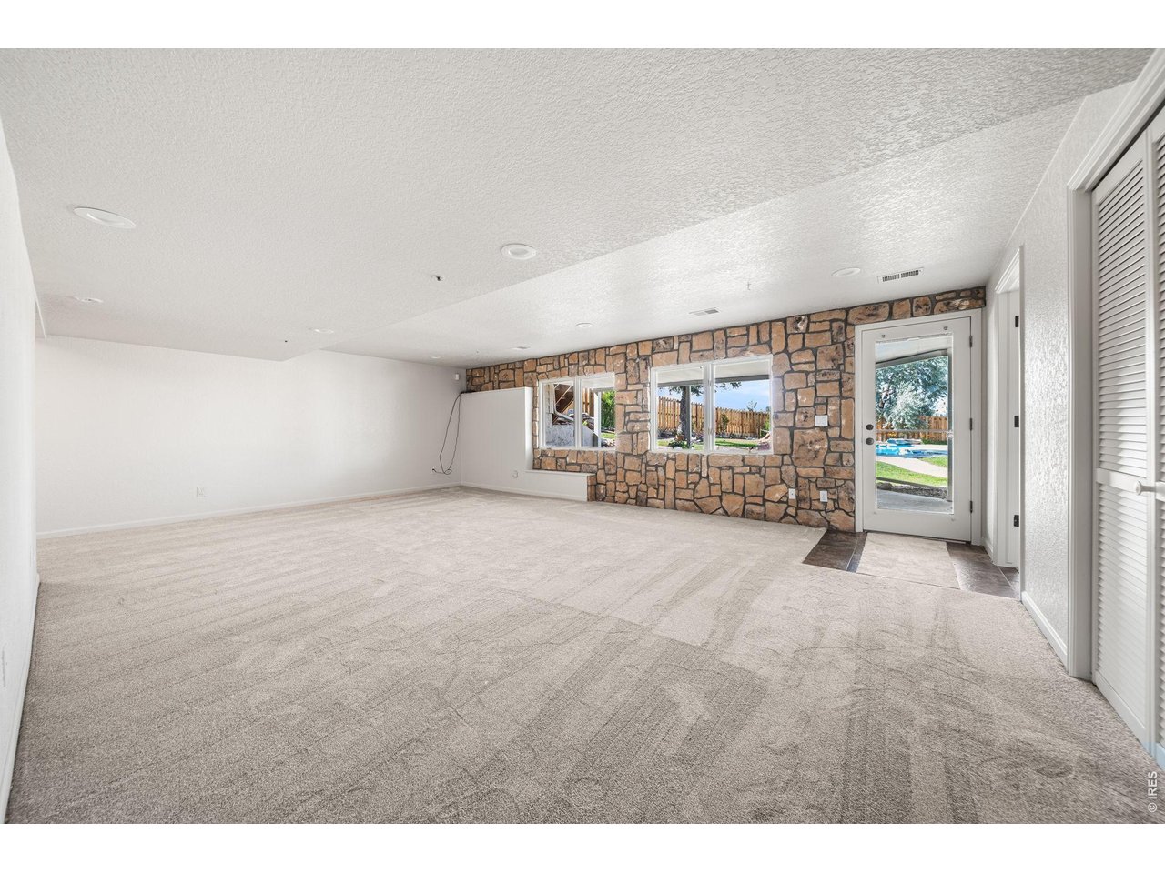 2710 Westridge Ct