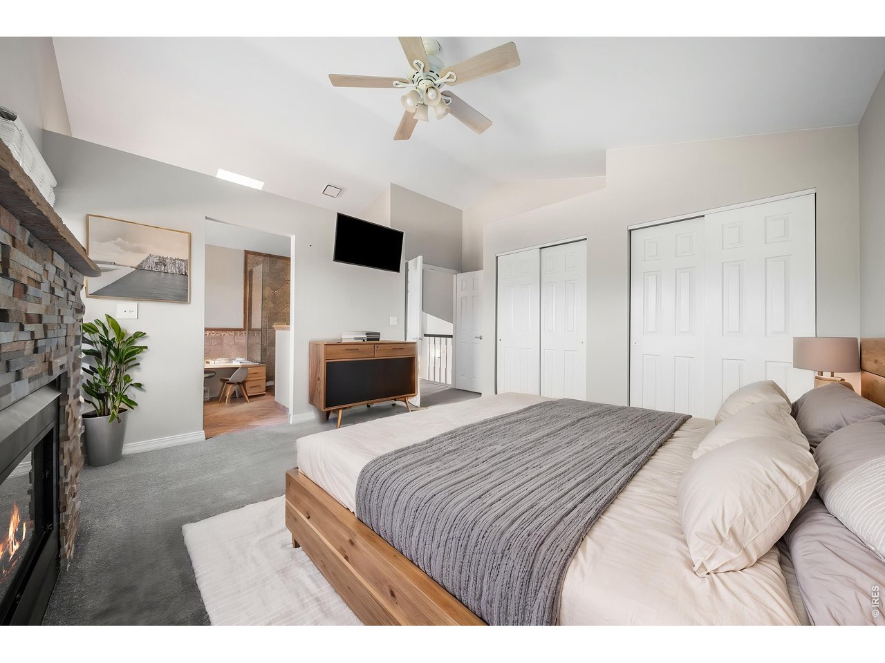2800 Calendar Ct
