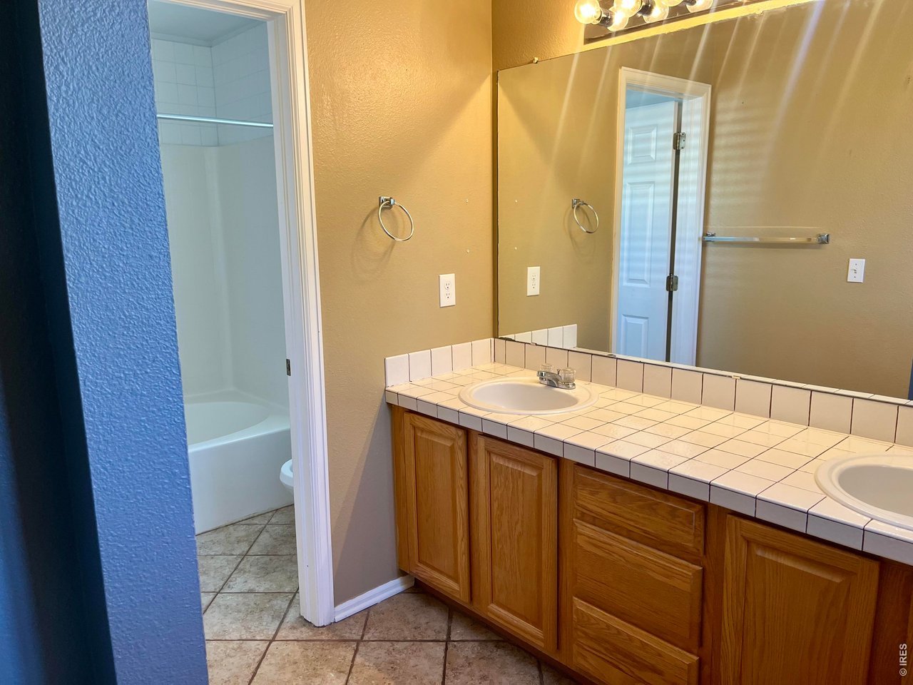 3838 Gardenwall Ct