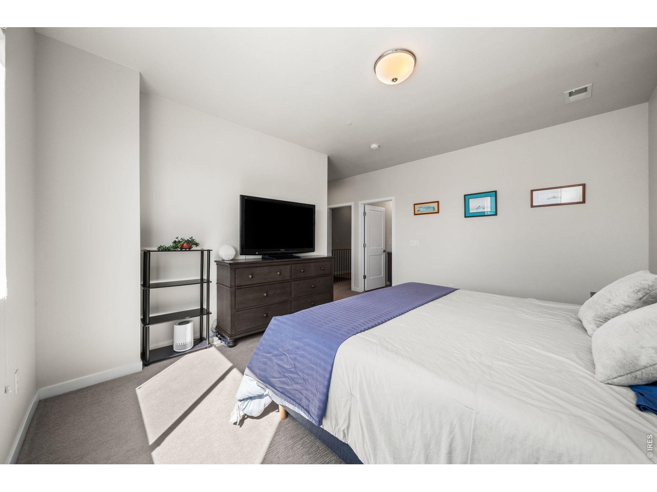 3312 Green Lake Dr 2