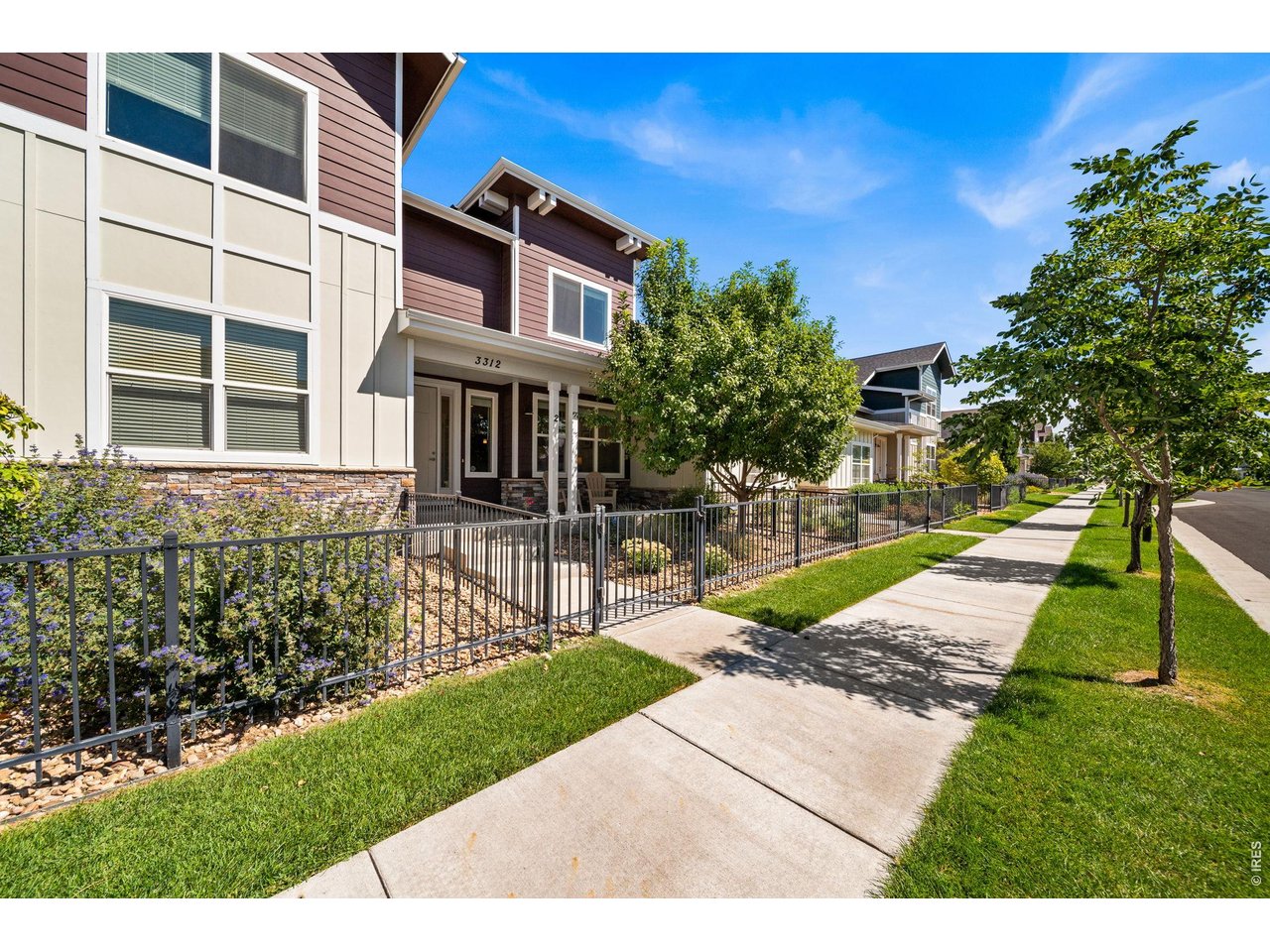 3312 Green Lake Dr 2