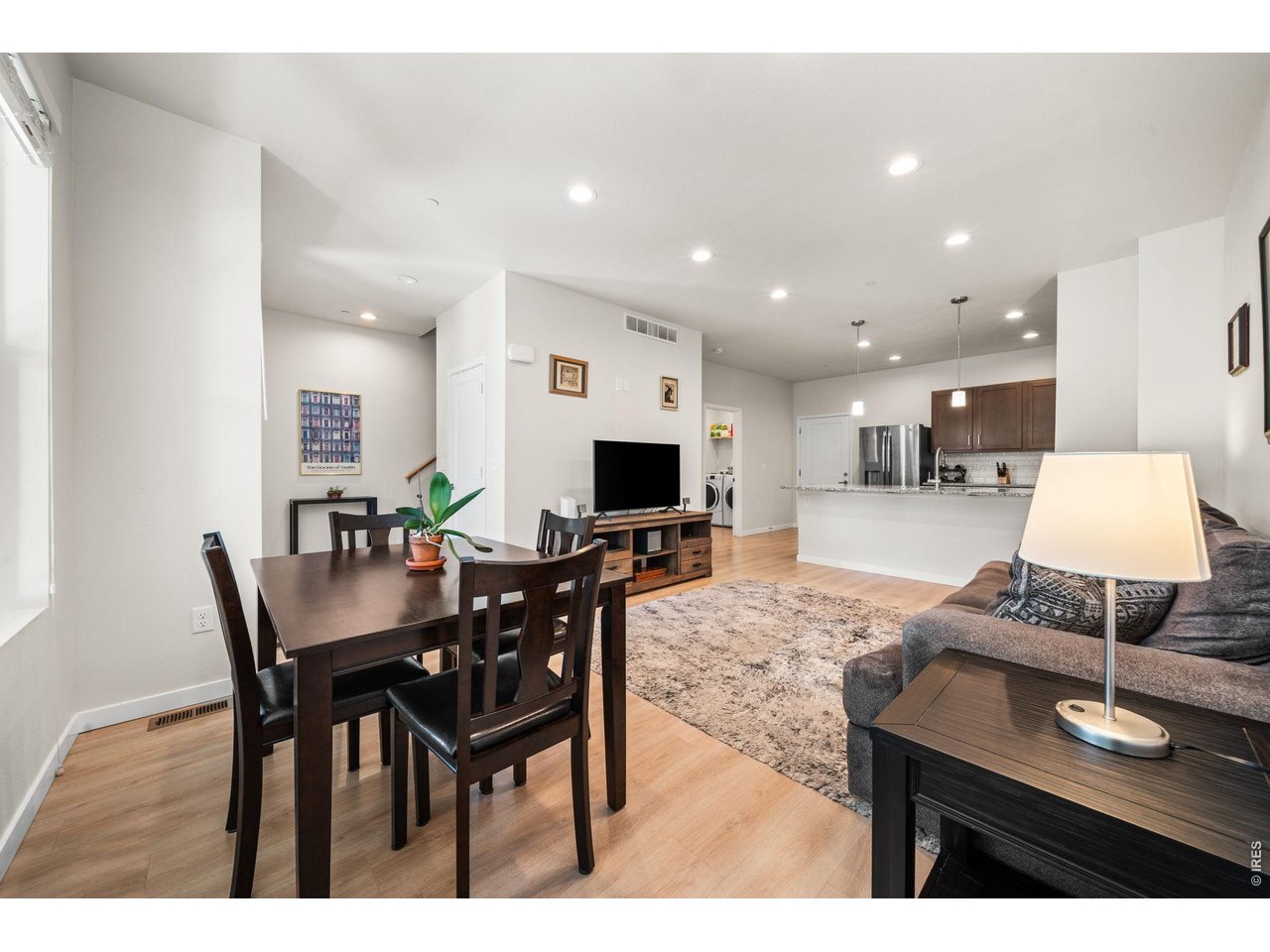 3312 Green Lake Dr 2