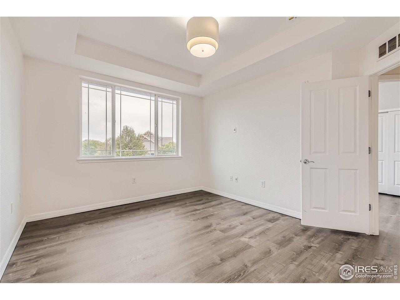 2133 Krisron Rd Unit: E301