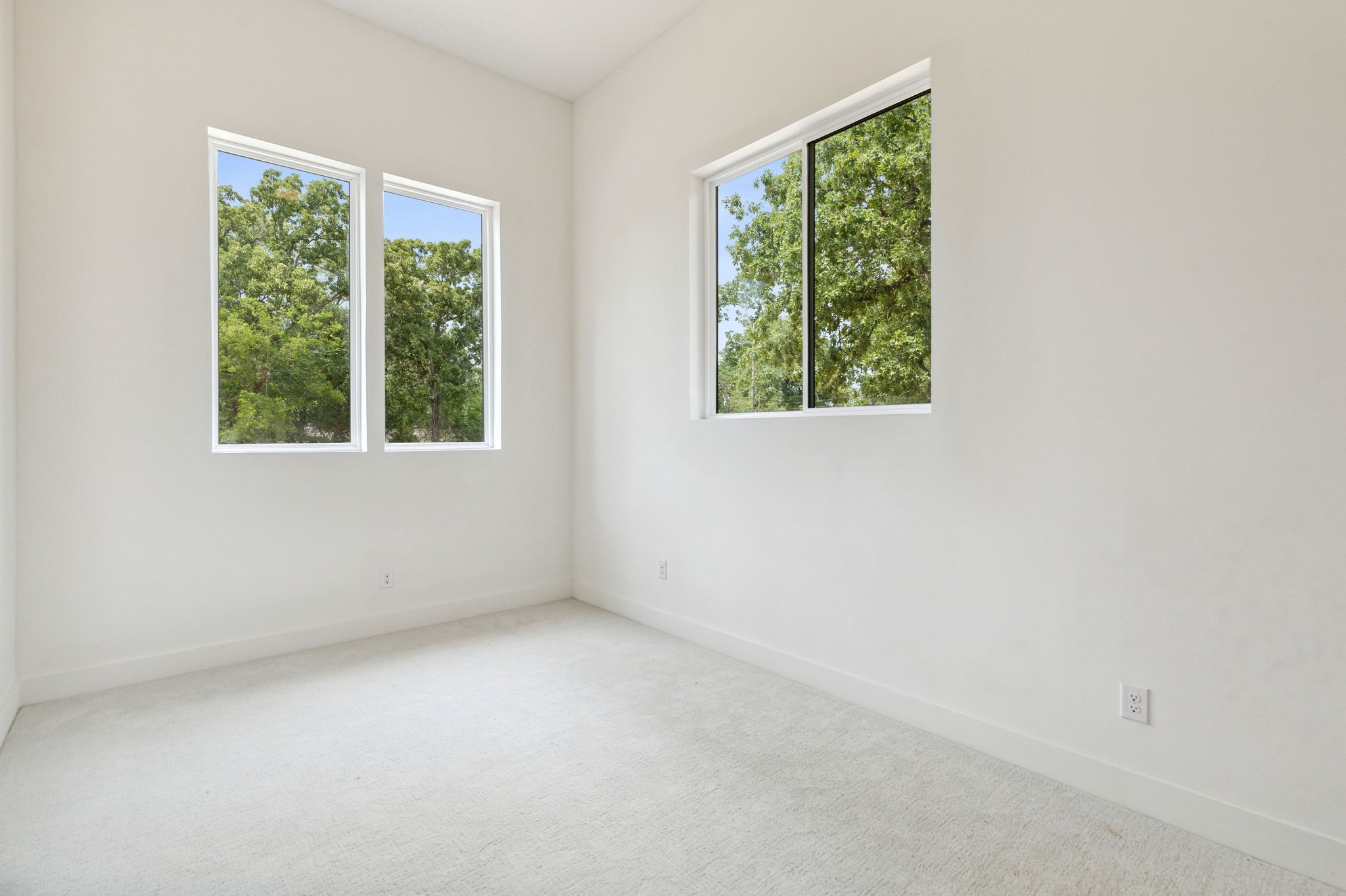 111 Nob Hill Circle