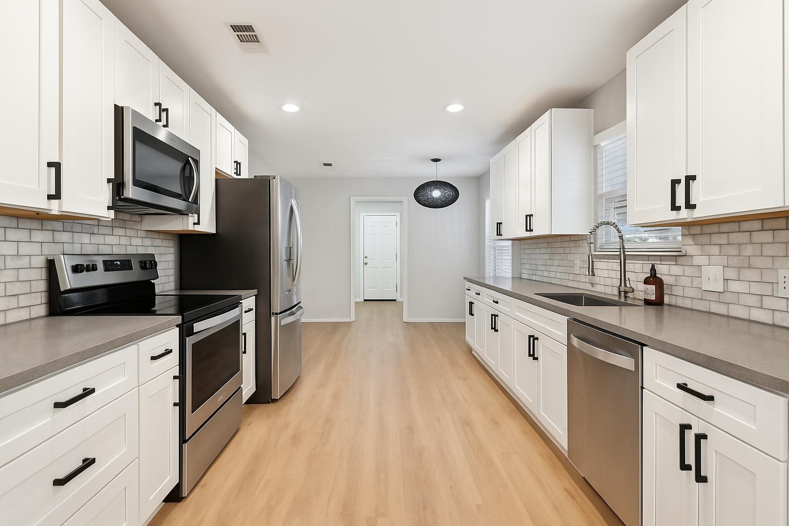 3404 Peachtree Lane