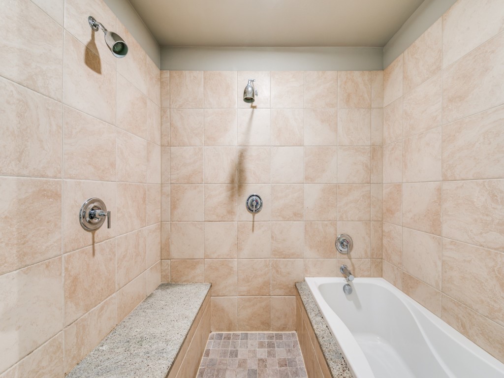 2950 Mckinney Avenue 211