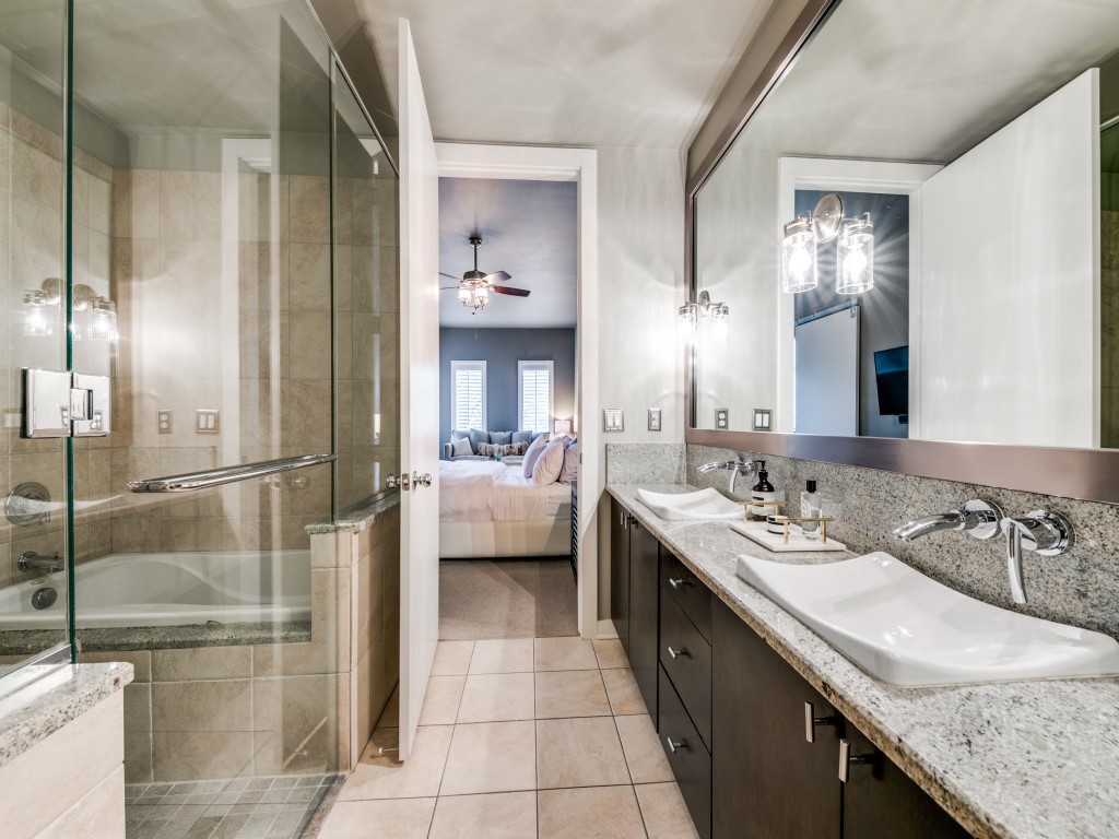 2950 Mckinney Avenue 211