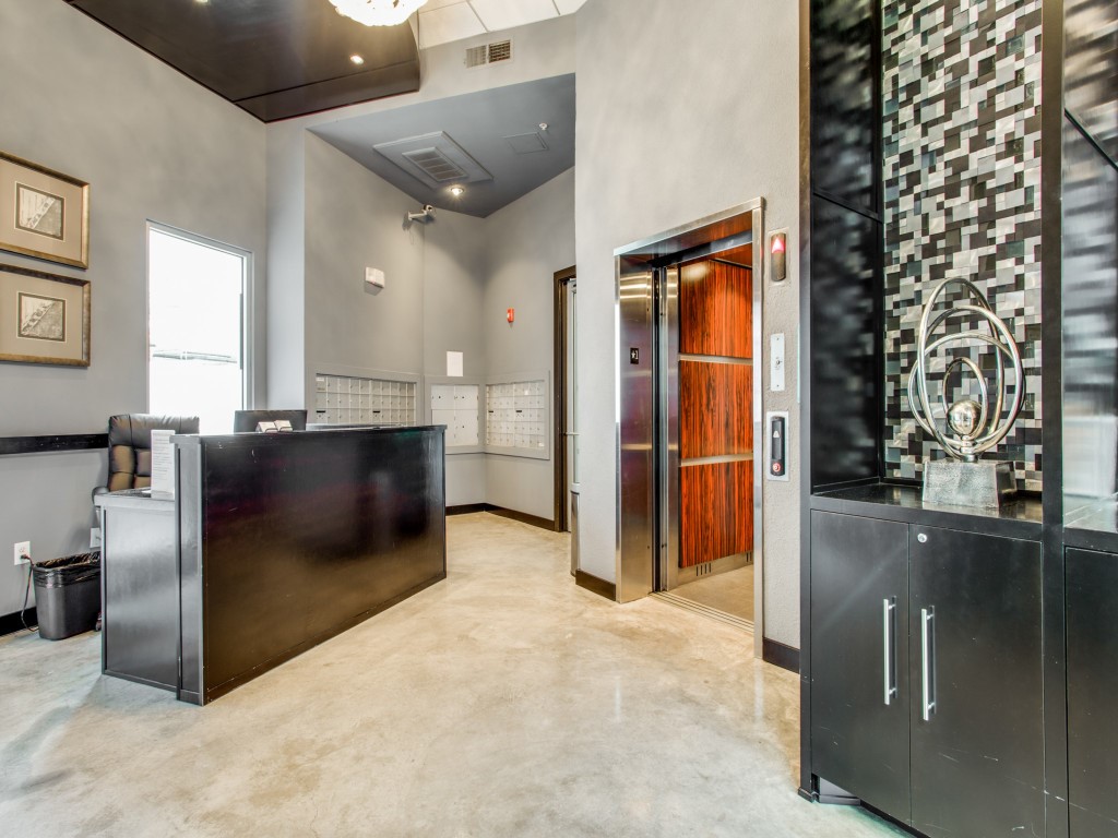 2950 Mckinney Avenue 211