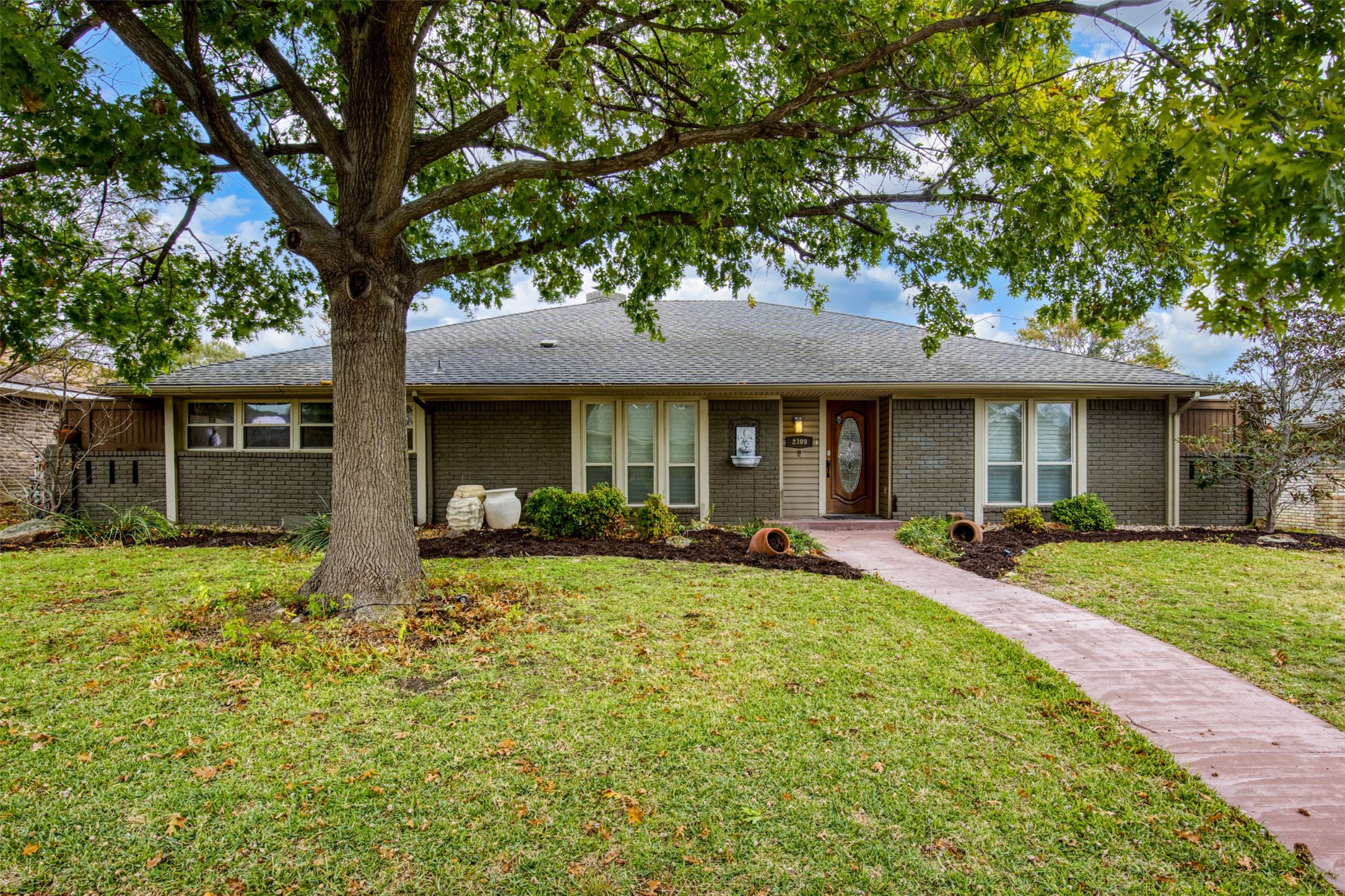 2309 Golden Willow Lane