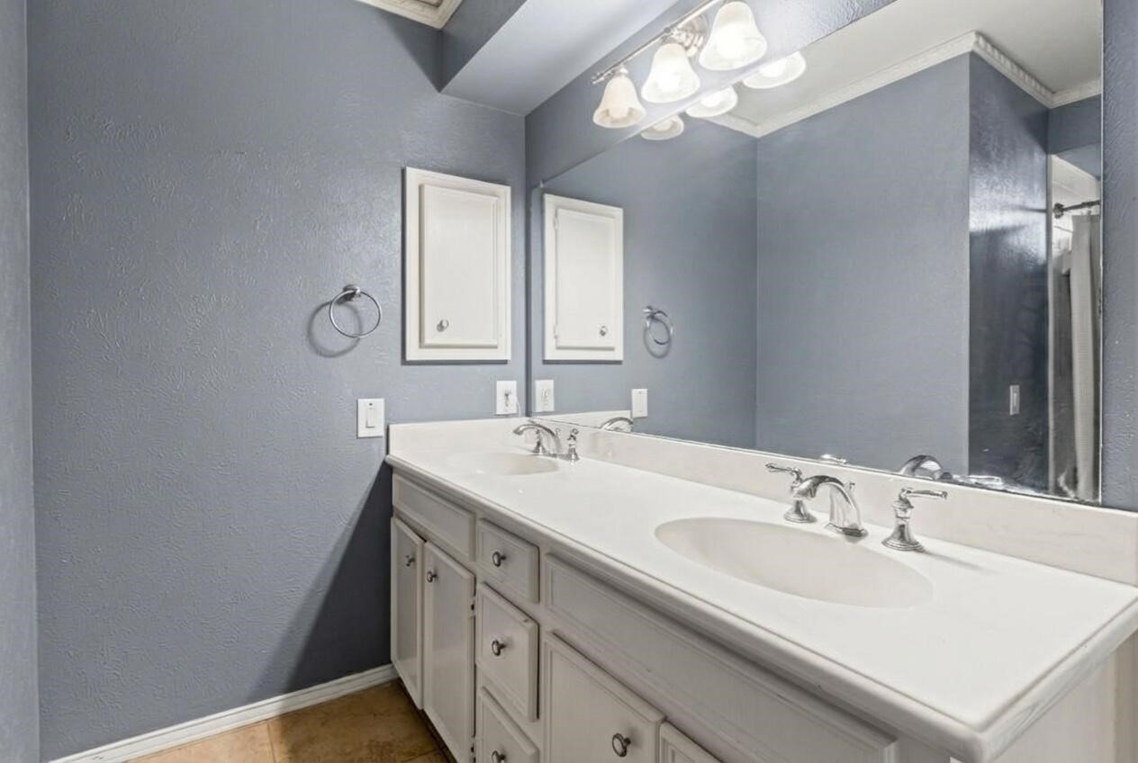 2309 Golden Willow Lane