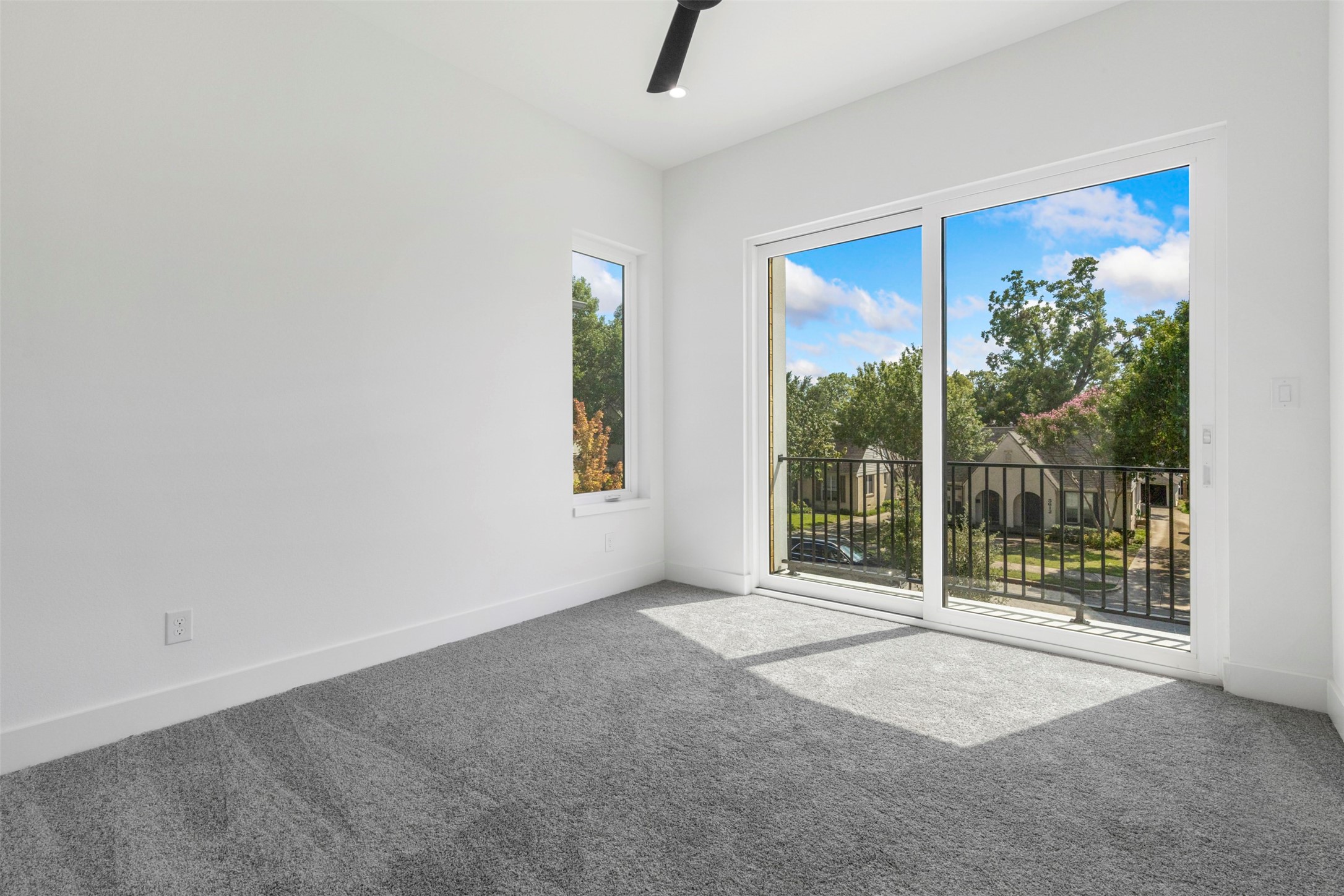 5611 Ellsworth Avenue 101