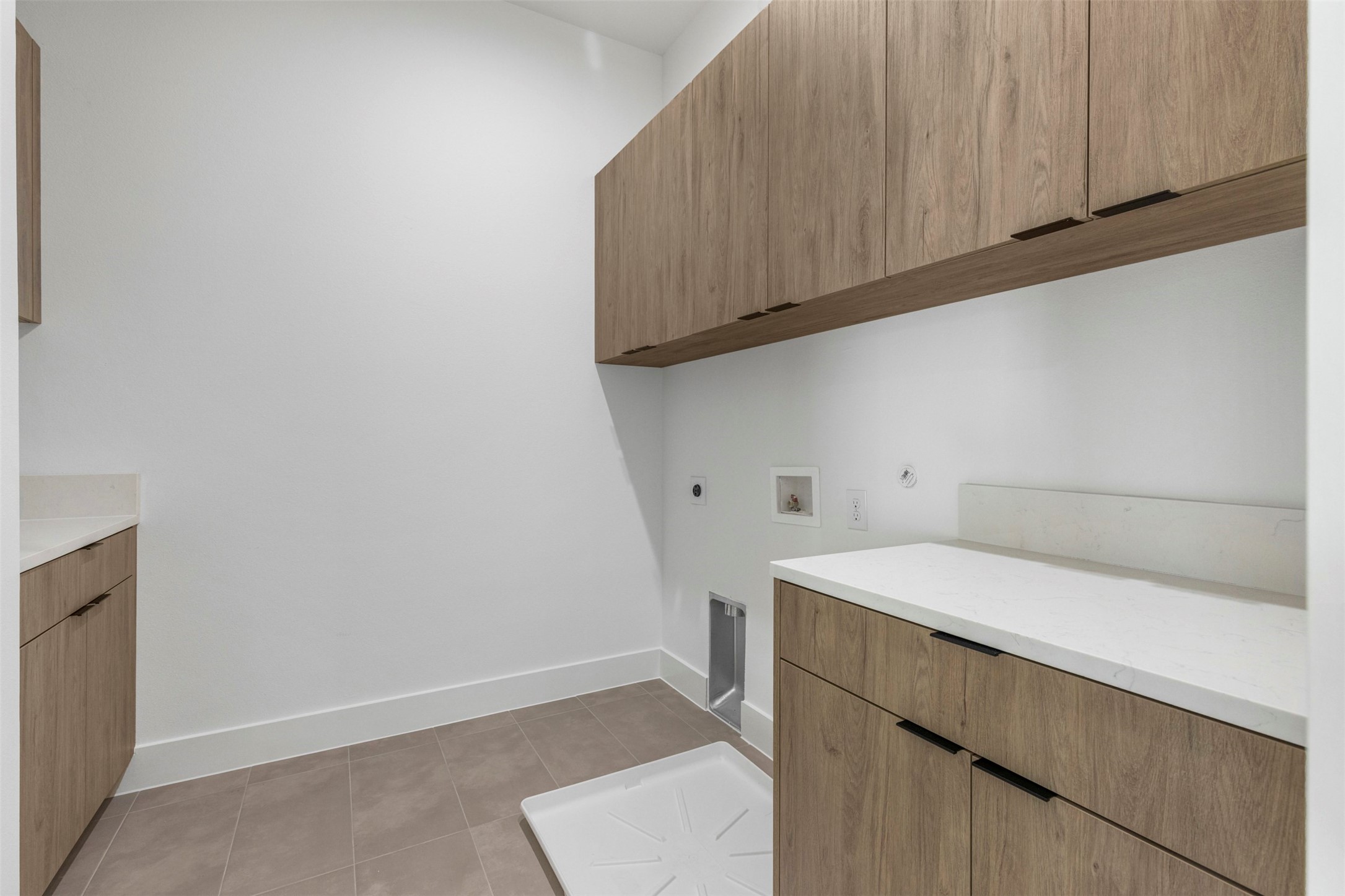 5611 Ellsworth Avenue 101