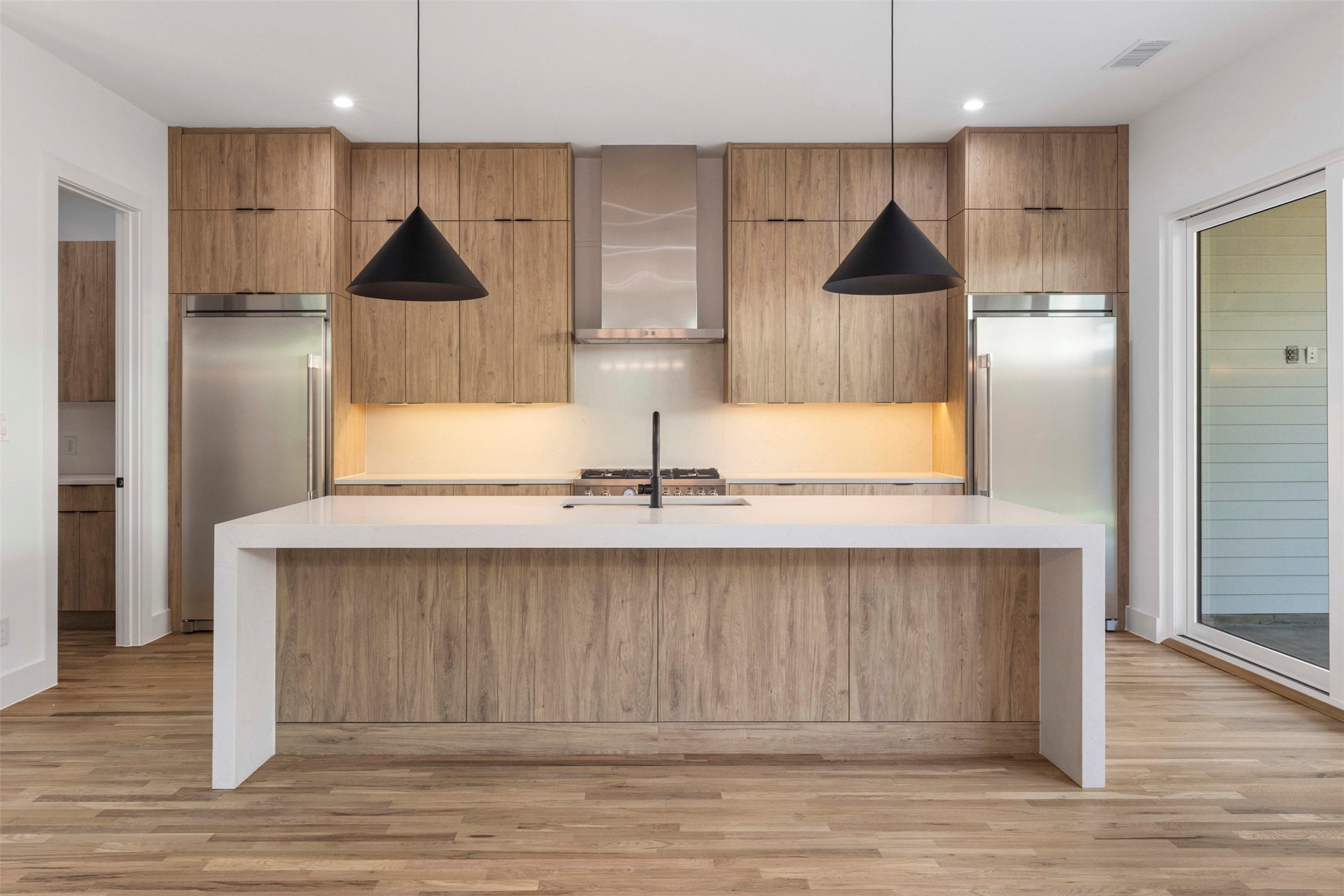 5611 Ellsworth Avenue 101