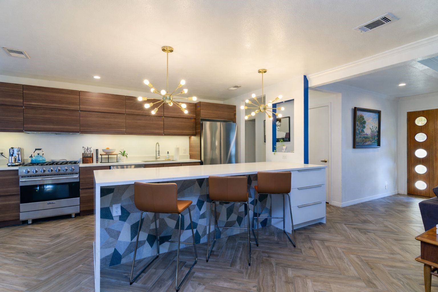 1623 Hanging Cliff Drive