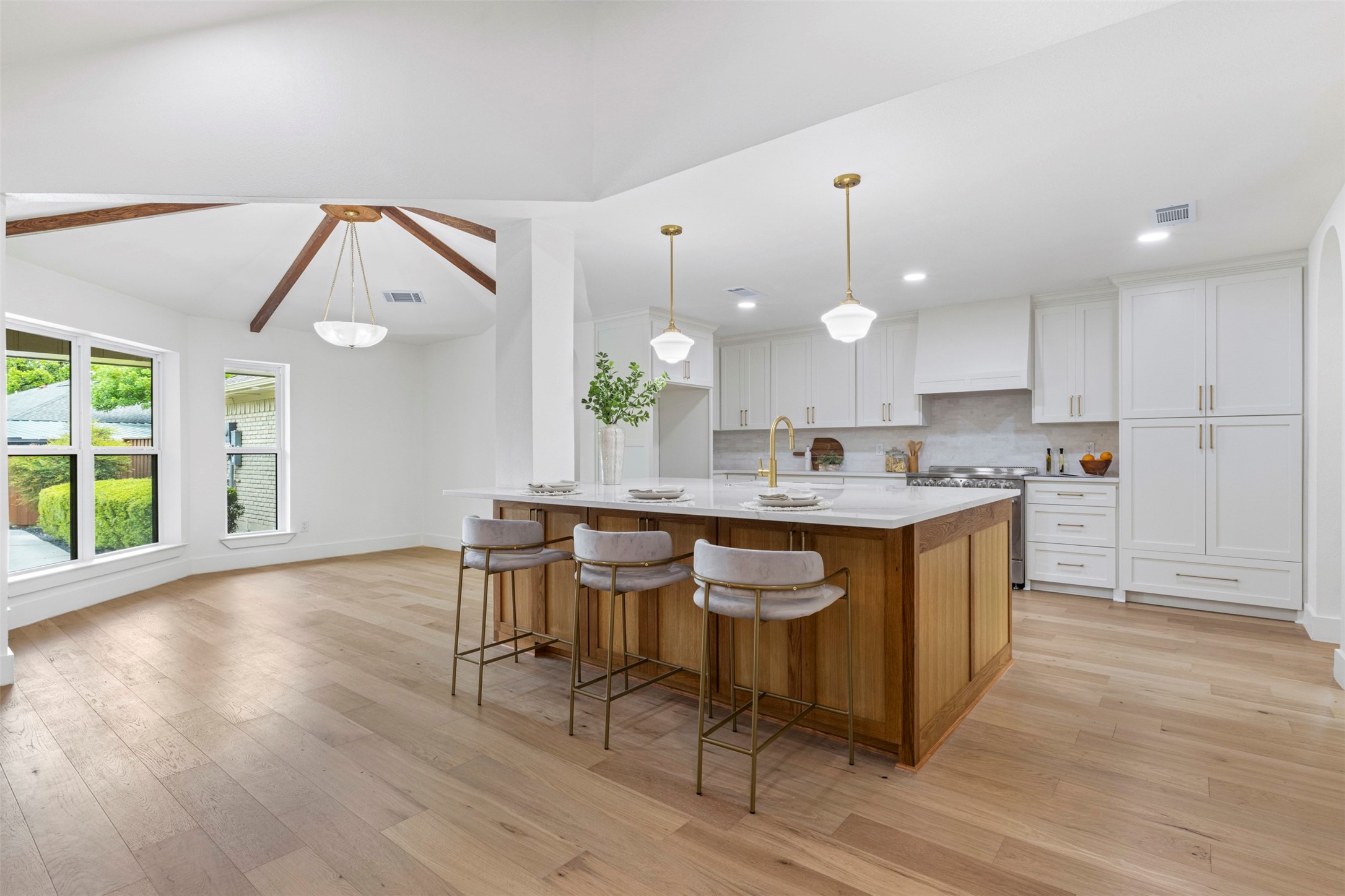 16106 Salado Drive