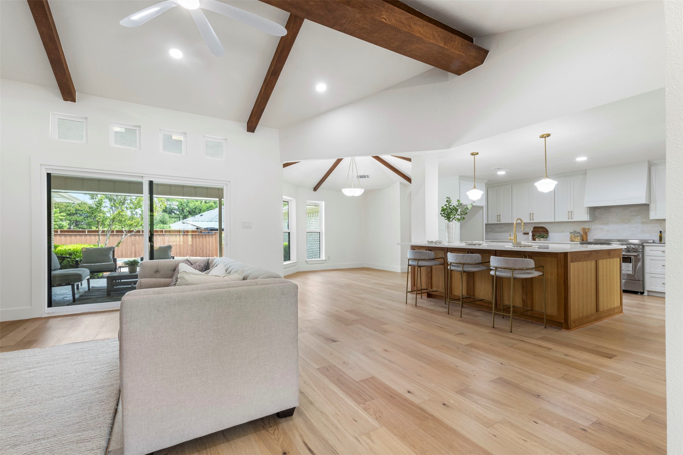 16106 Salado Drive