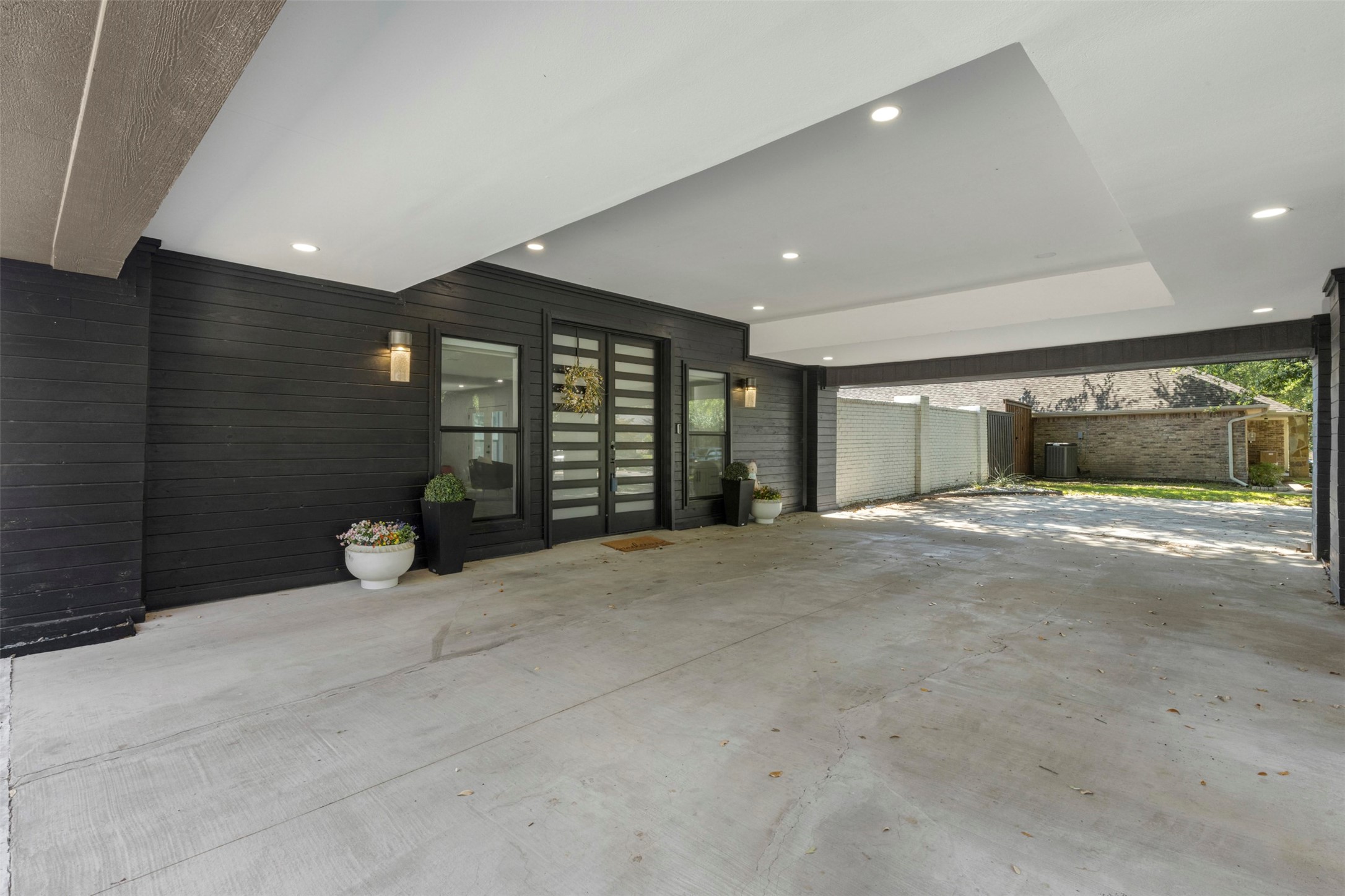 6626 Harvest Glen Drive