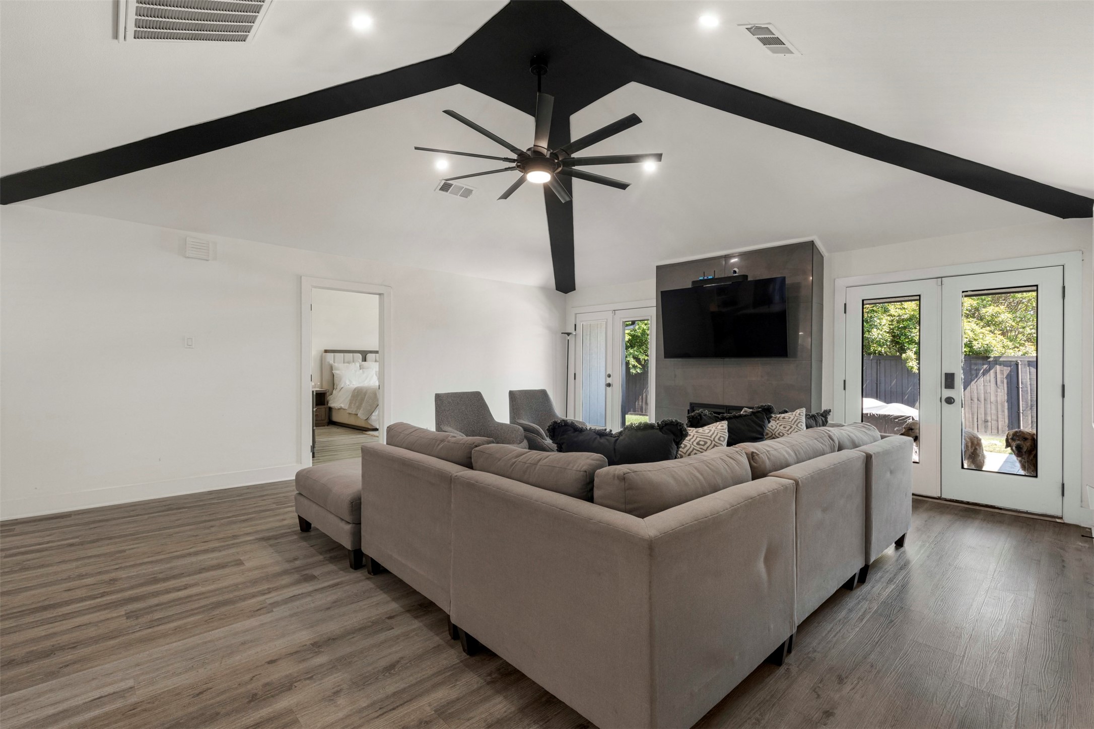 6626 Harvest Glen Drive