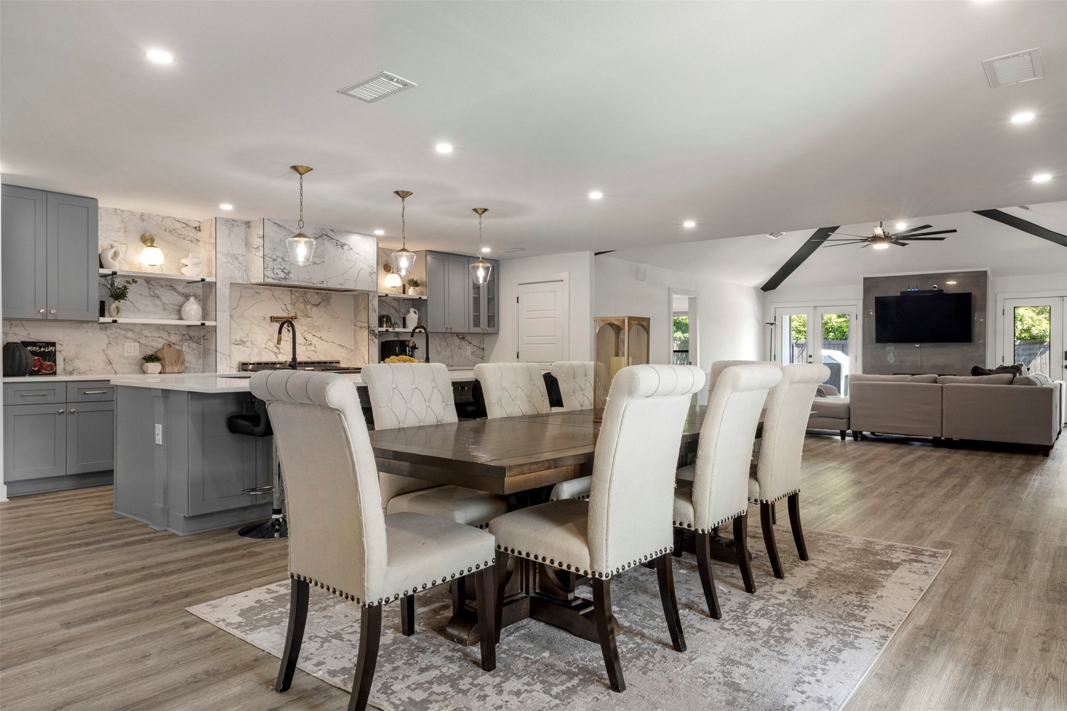 6626 Harvest Glen Drive