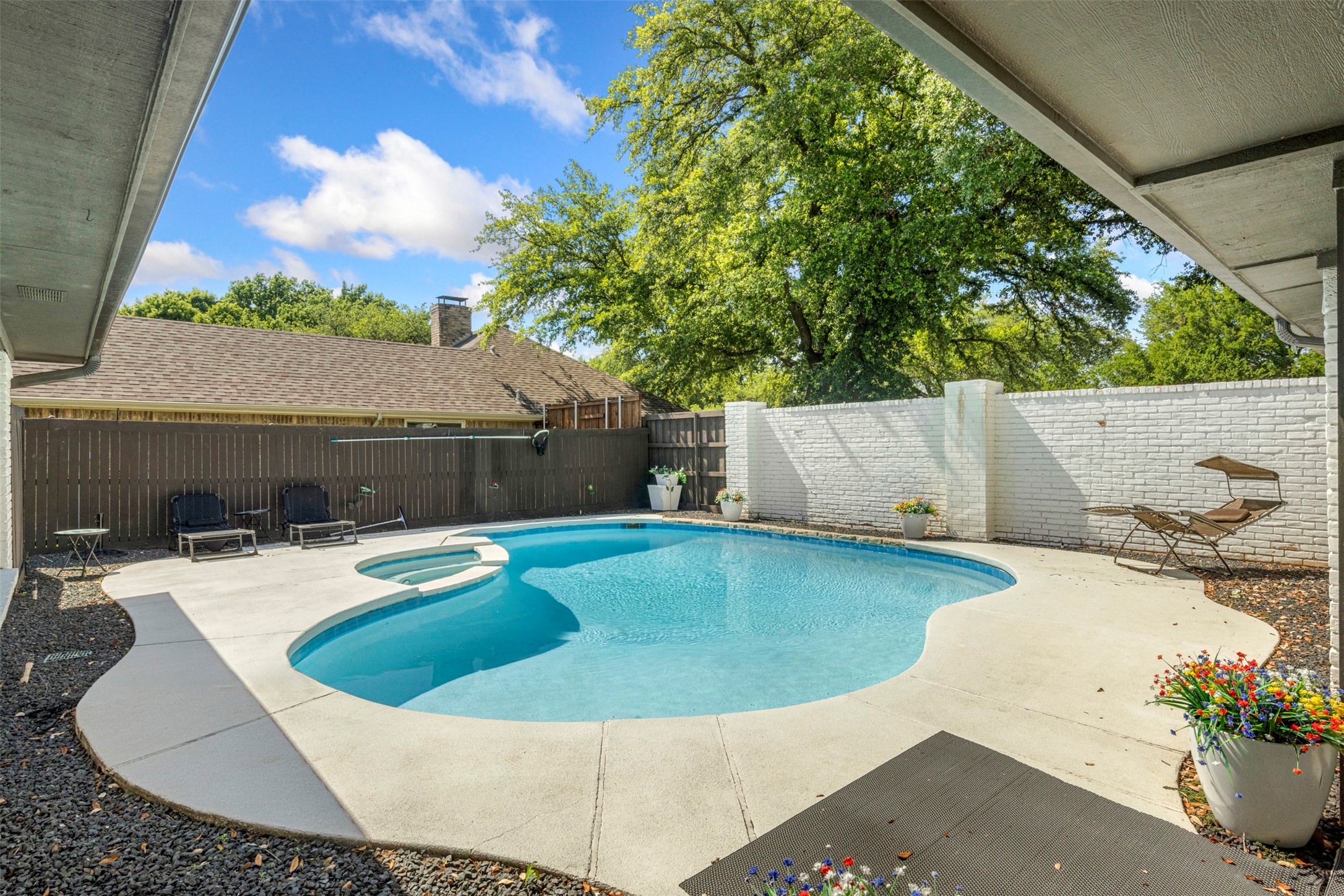 6626 Harvest Glen Drive