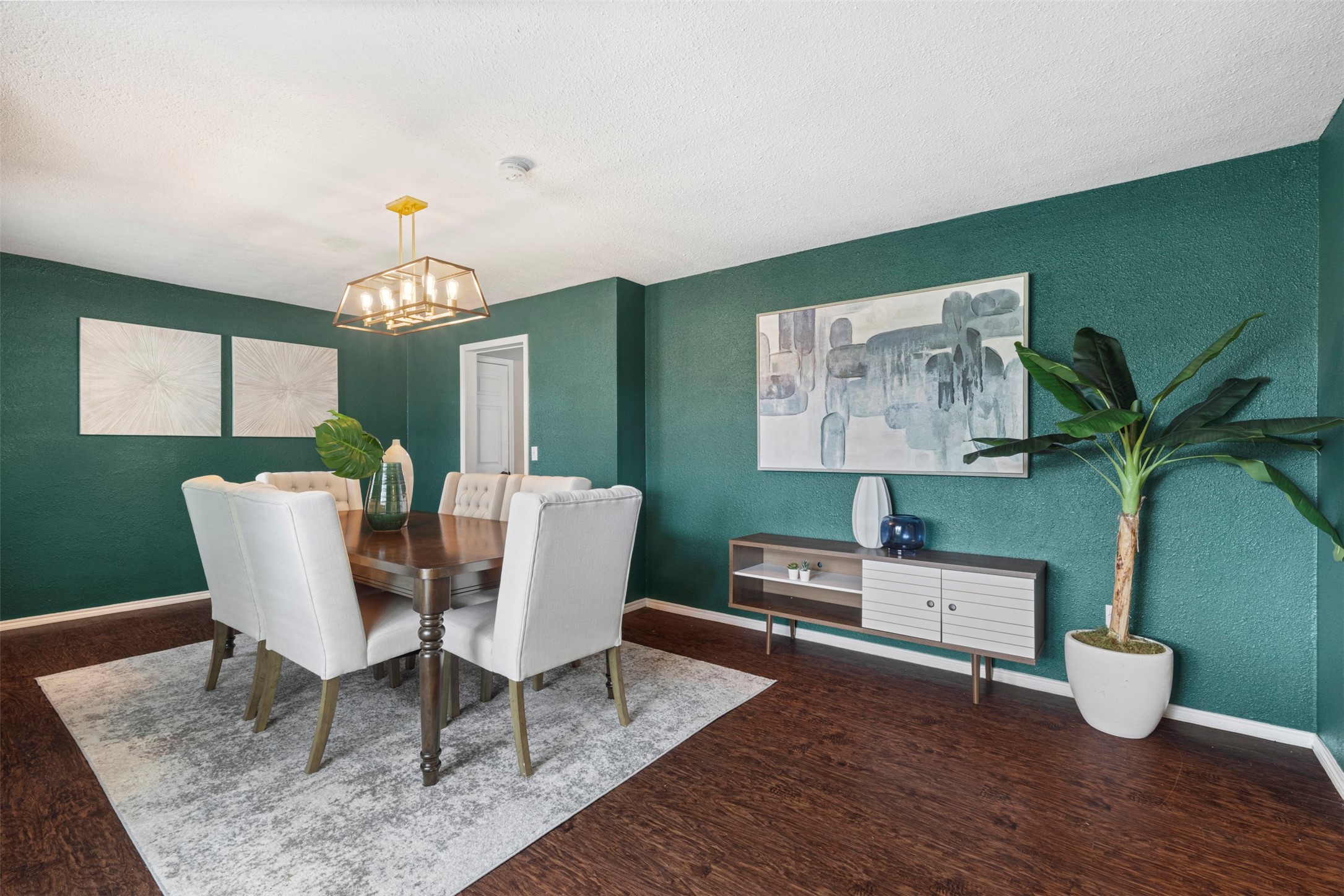 2617 Eucalyptus Drive