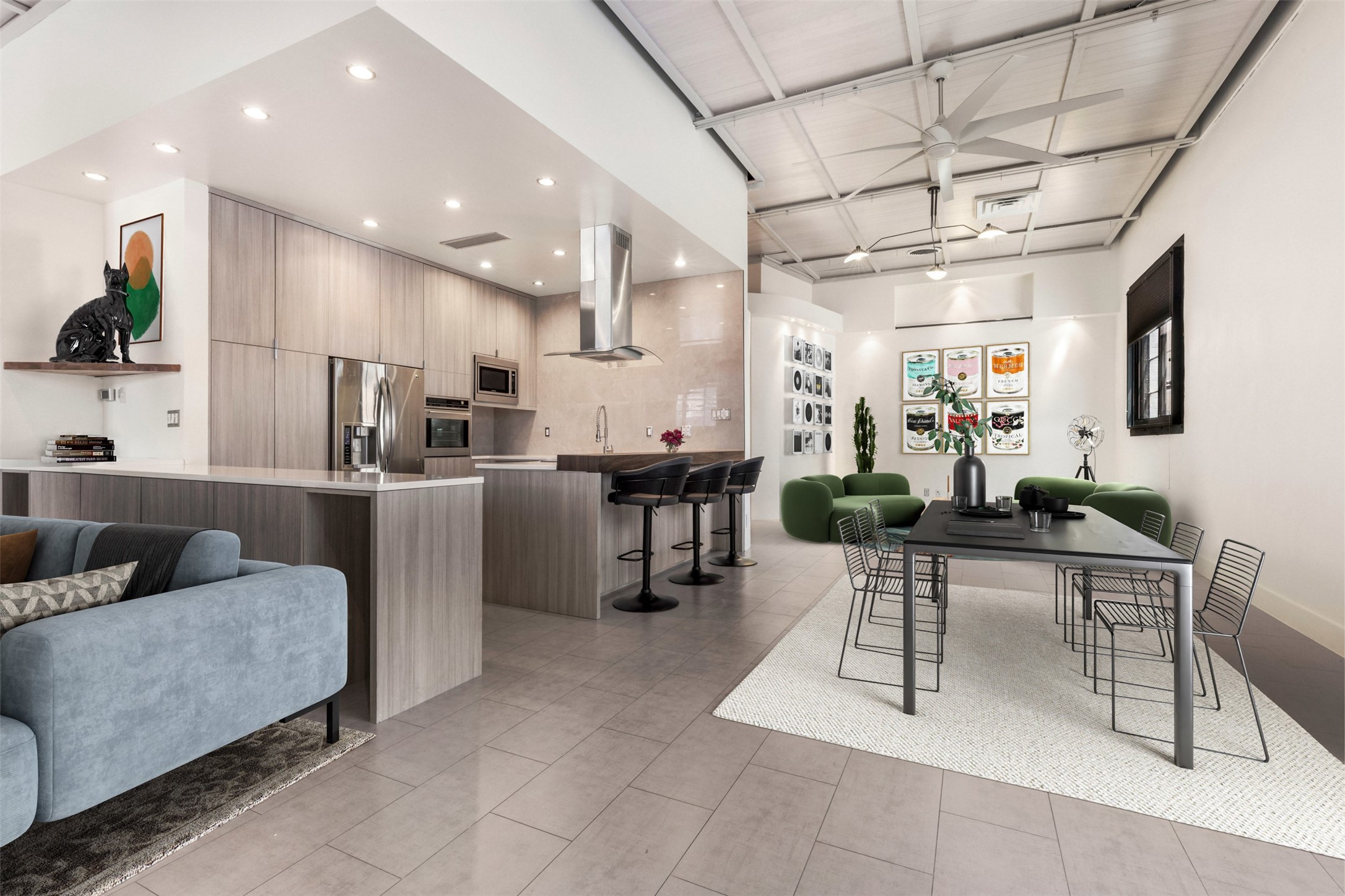 215 N Walton Street 9 & 11