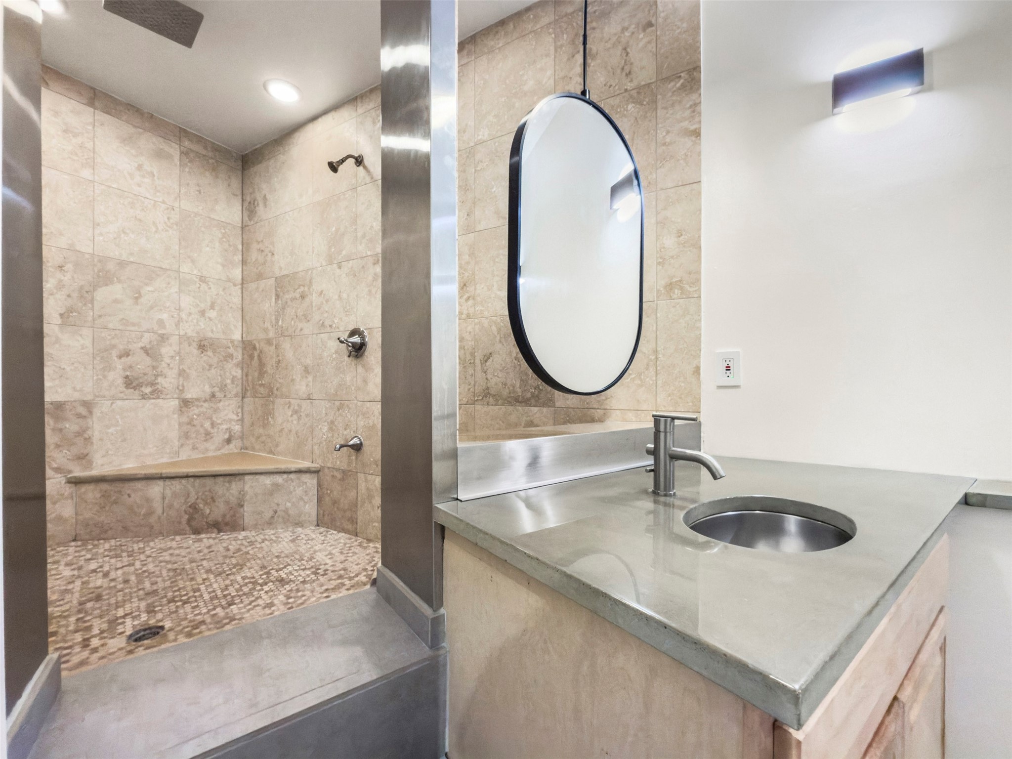 215 N Walton Street 9 & 11