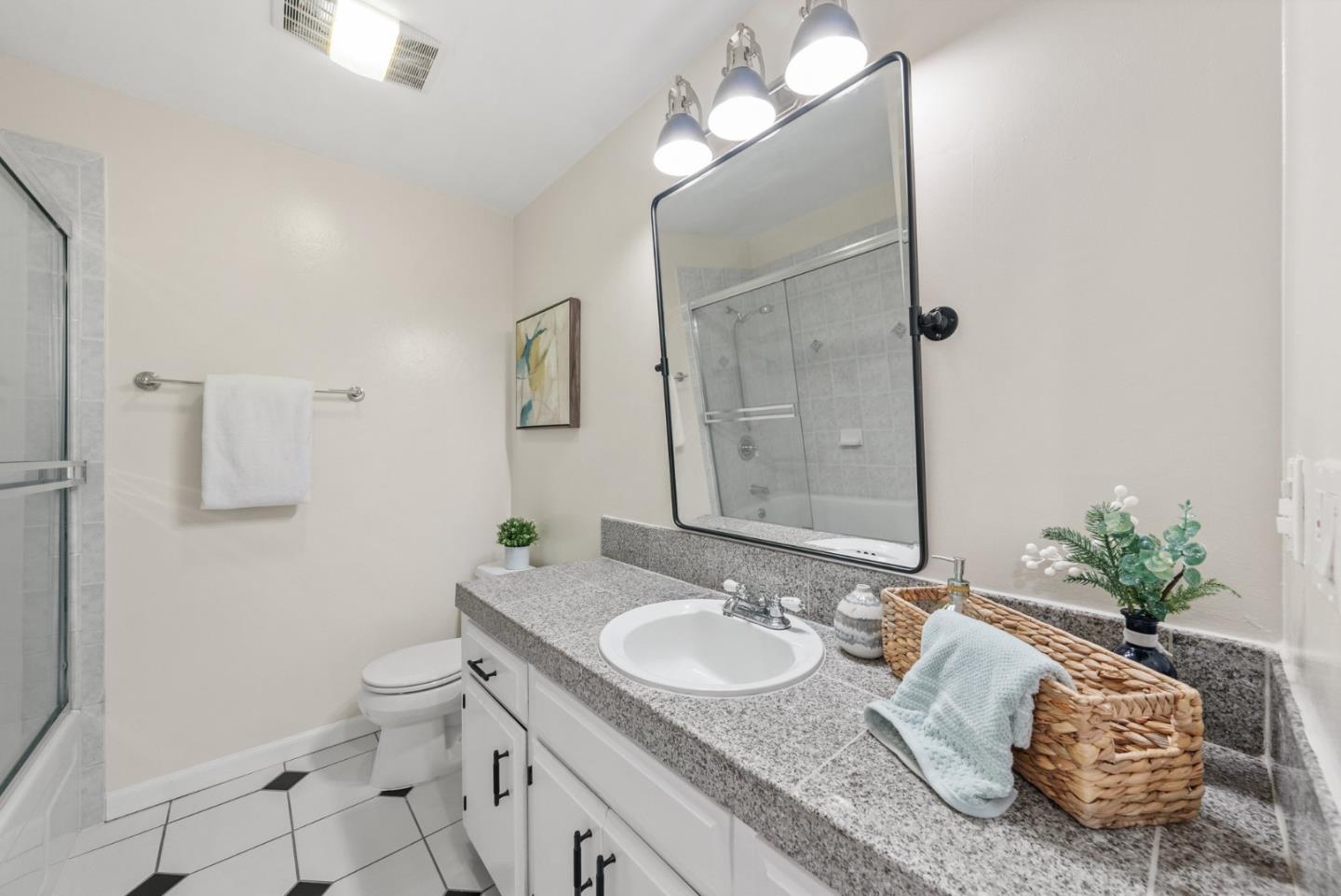 1898 Meridian Avenue Unit: 36