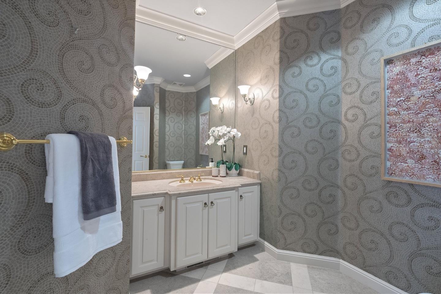 5878 Country Club PKWY