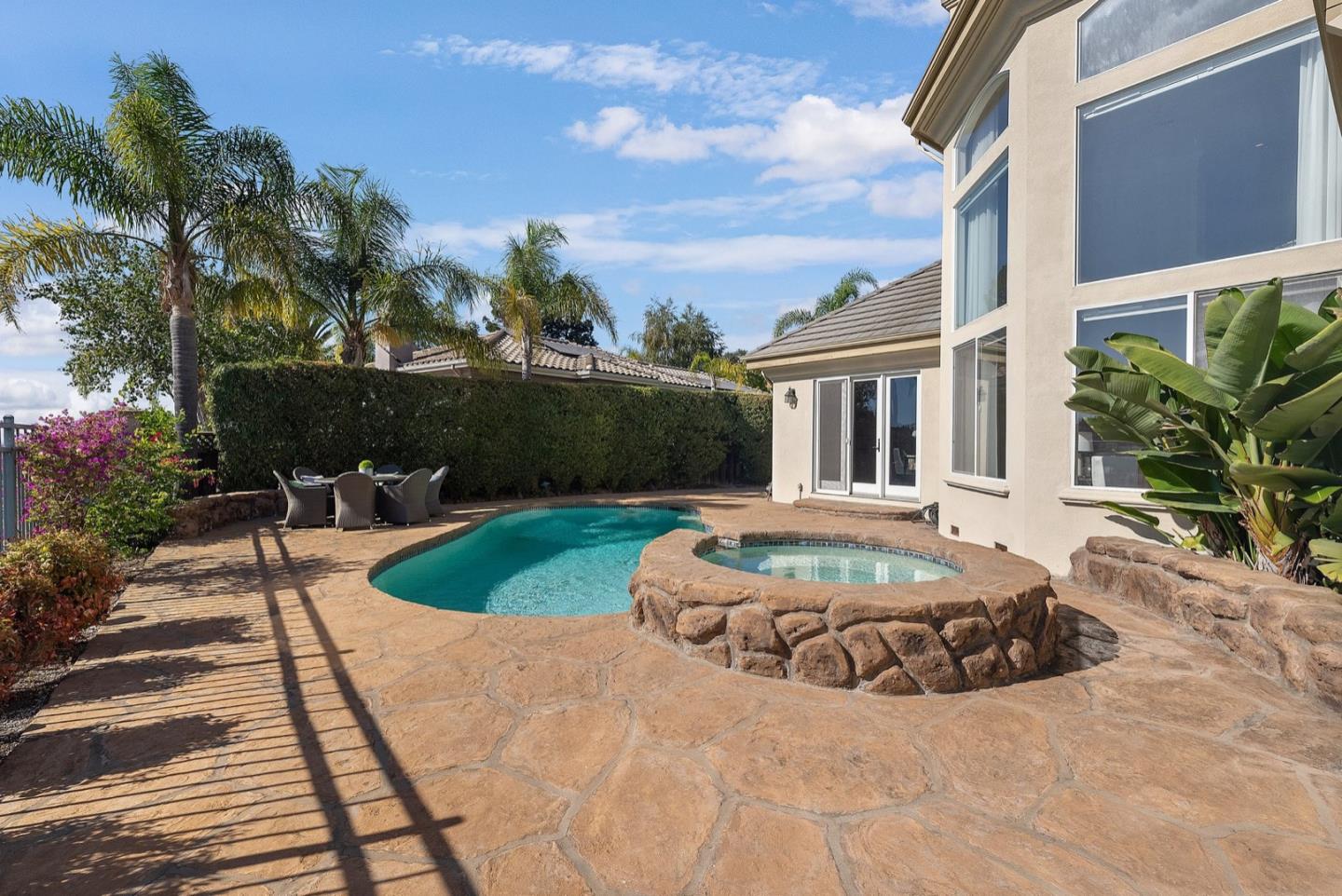 5878 Country Club PKWY