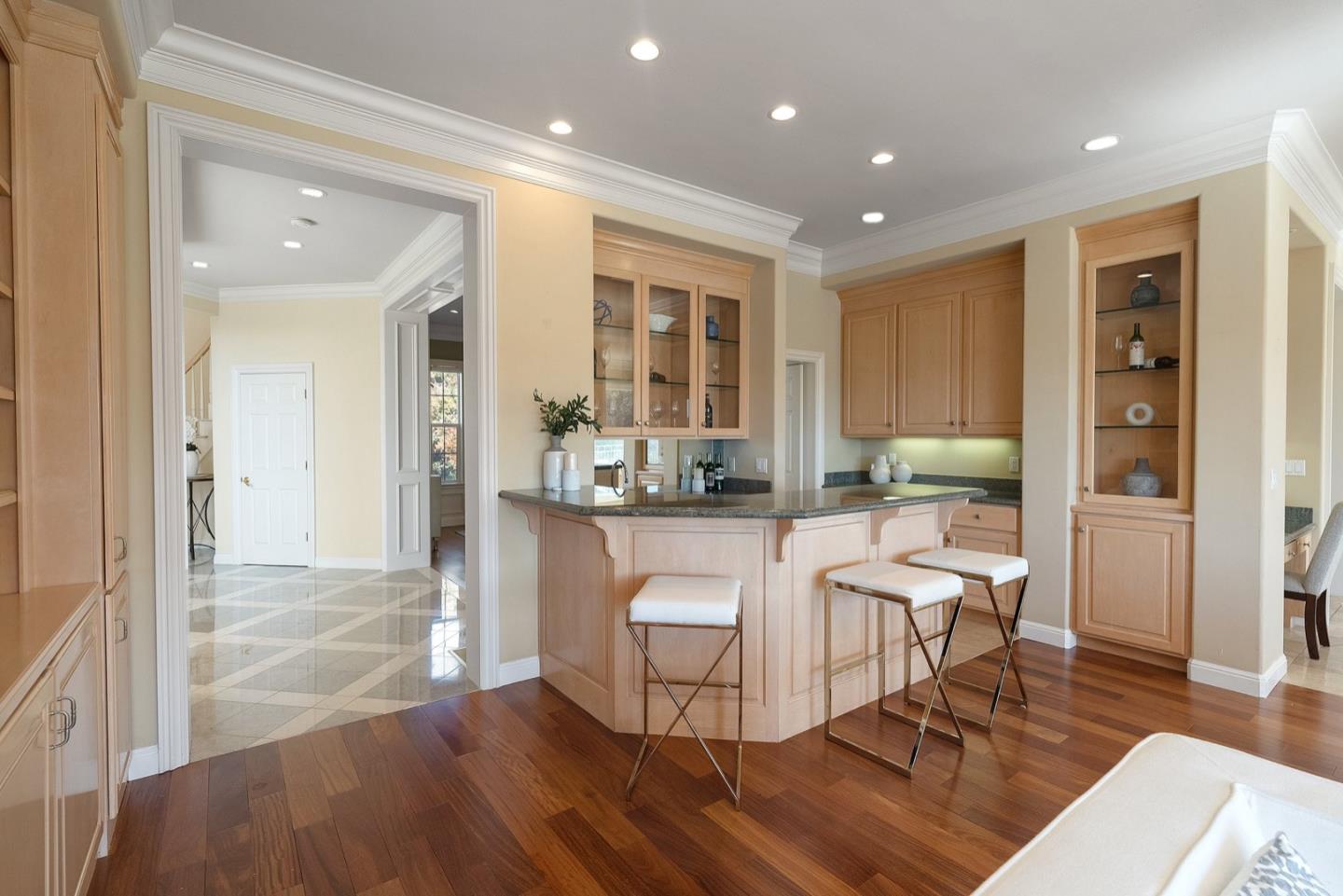 5878 Country Club PKWY