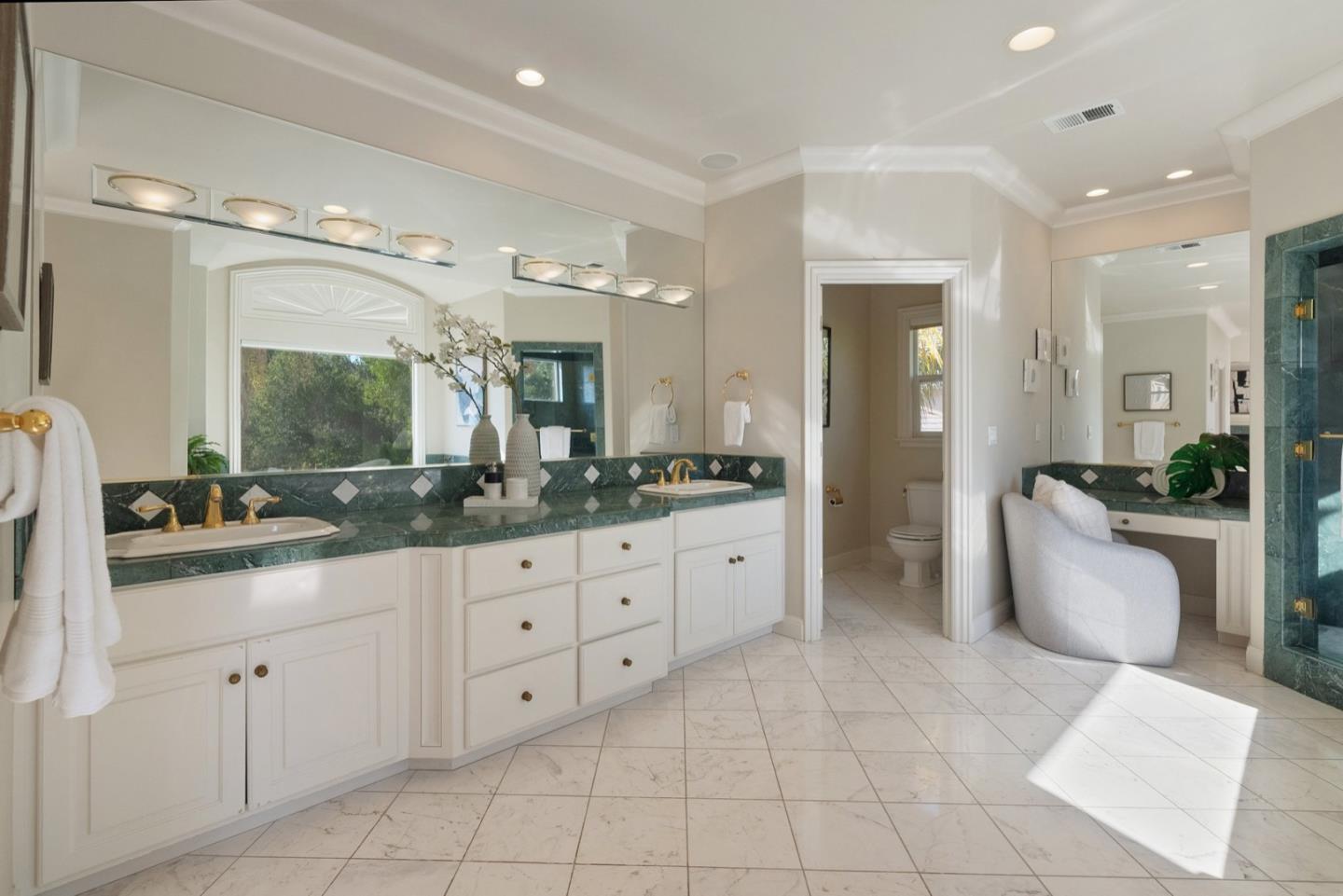 5878 Country Club PKWY