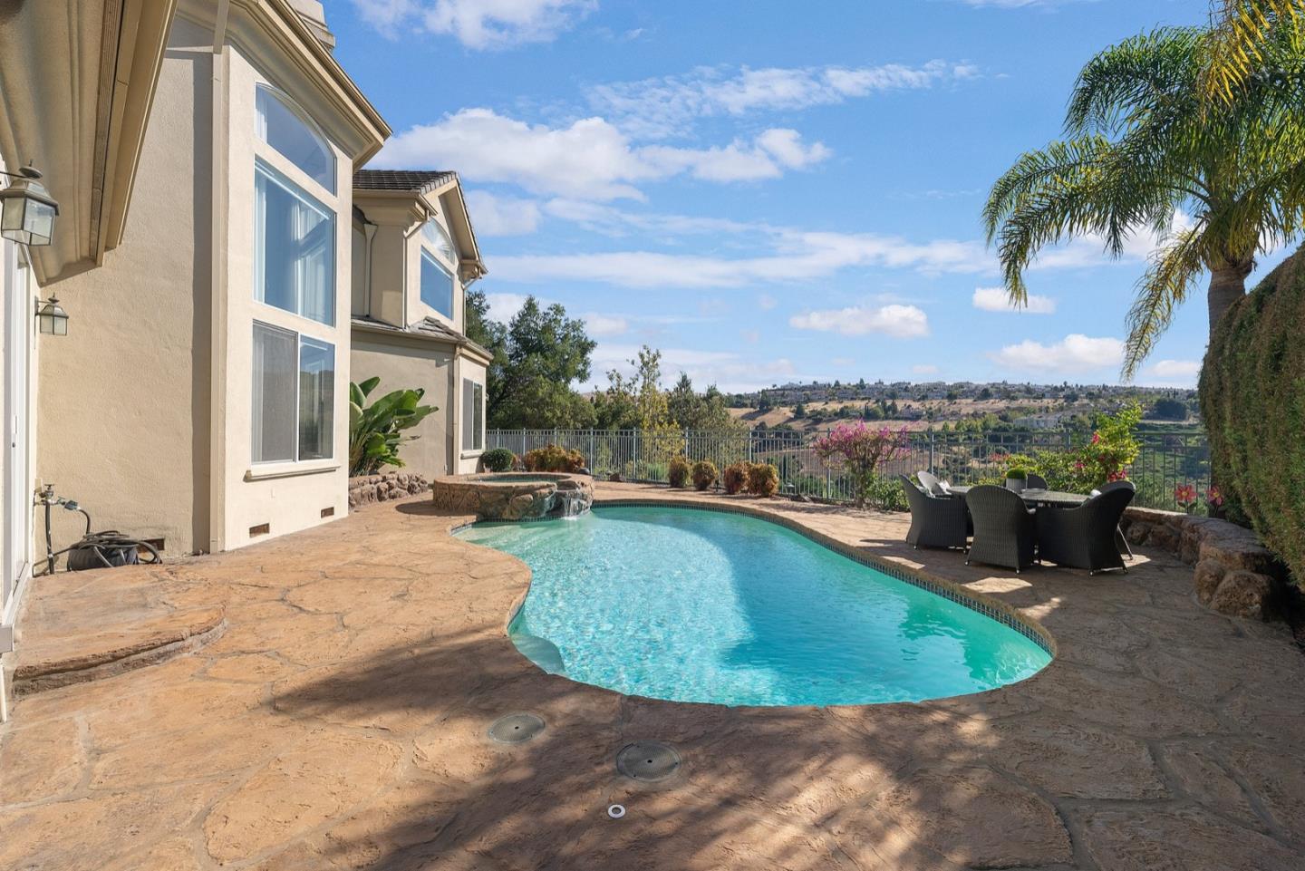 5878 Country Club PKWY