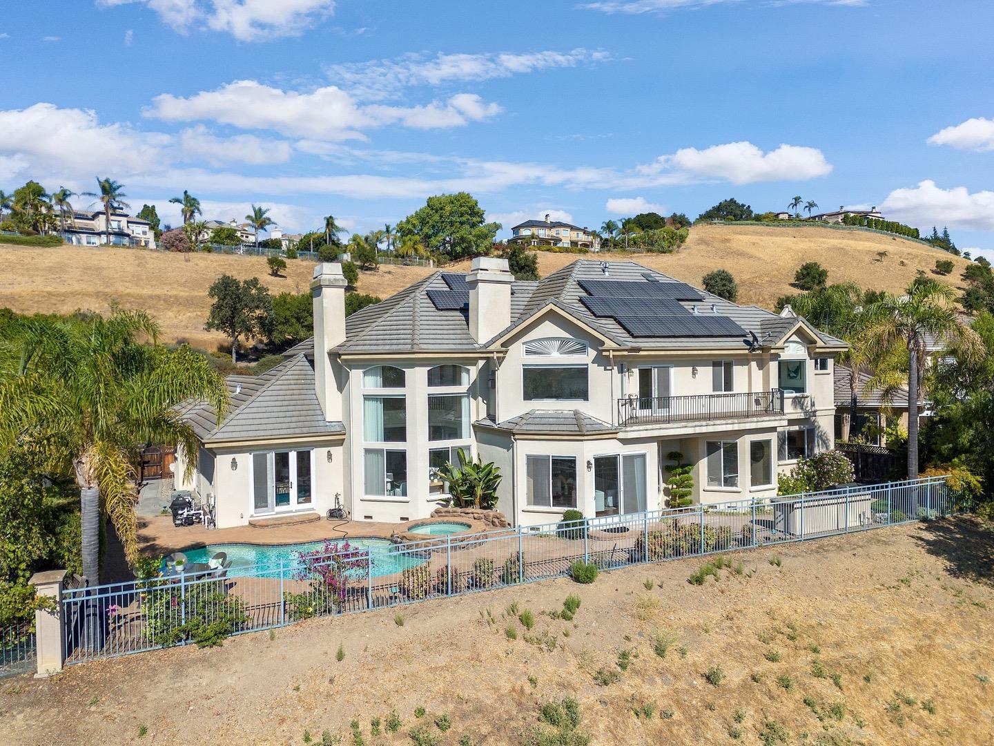 5878 Country Club PKWY