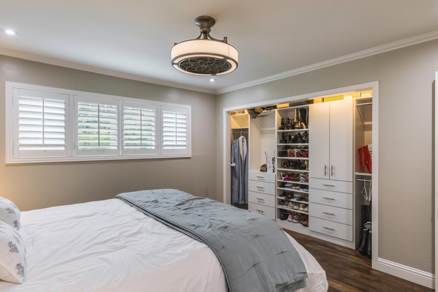 1898 Meridian AVE 7
