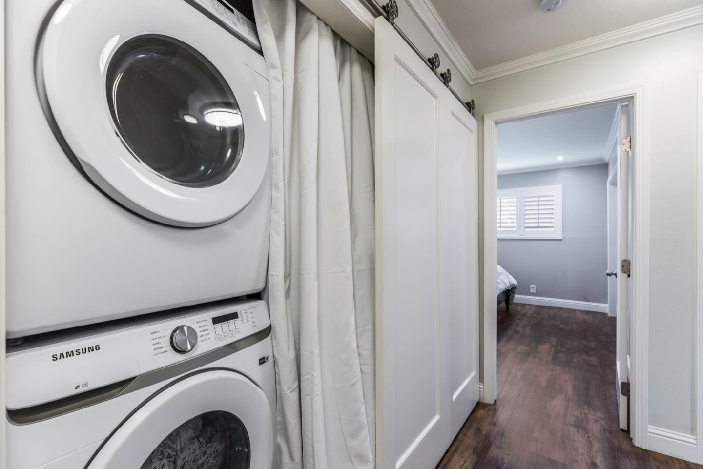 1898 Meridian AVE 7