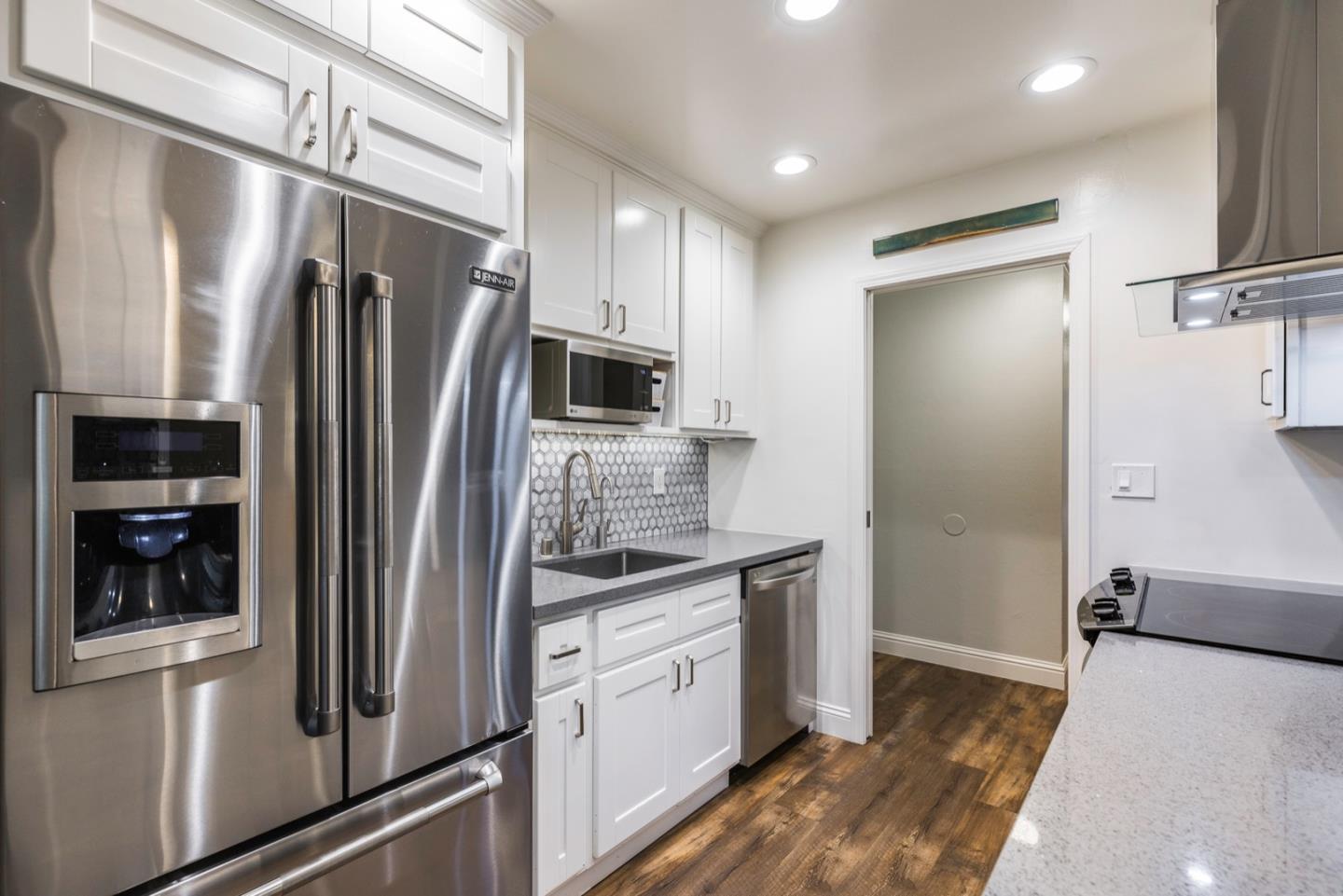 1898 Meridian AVE 7