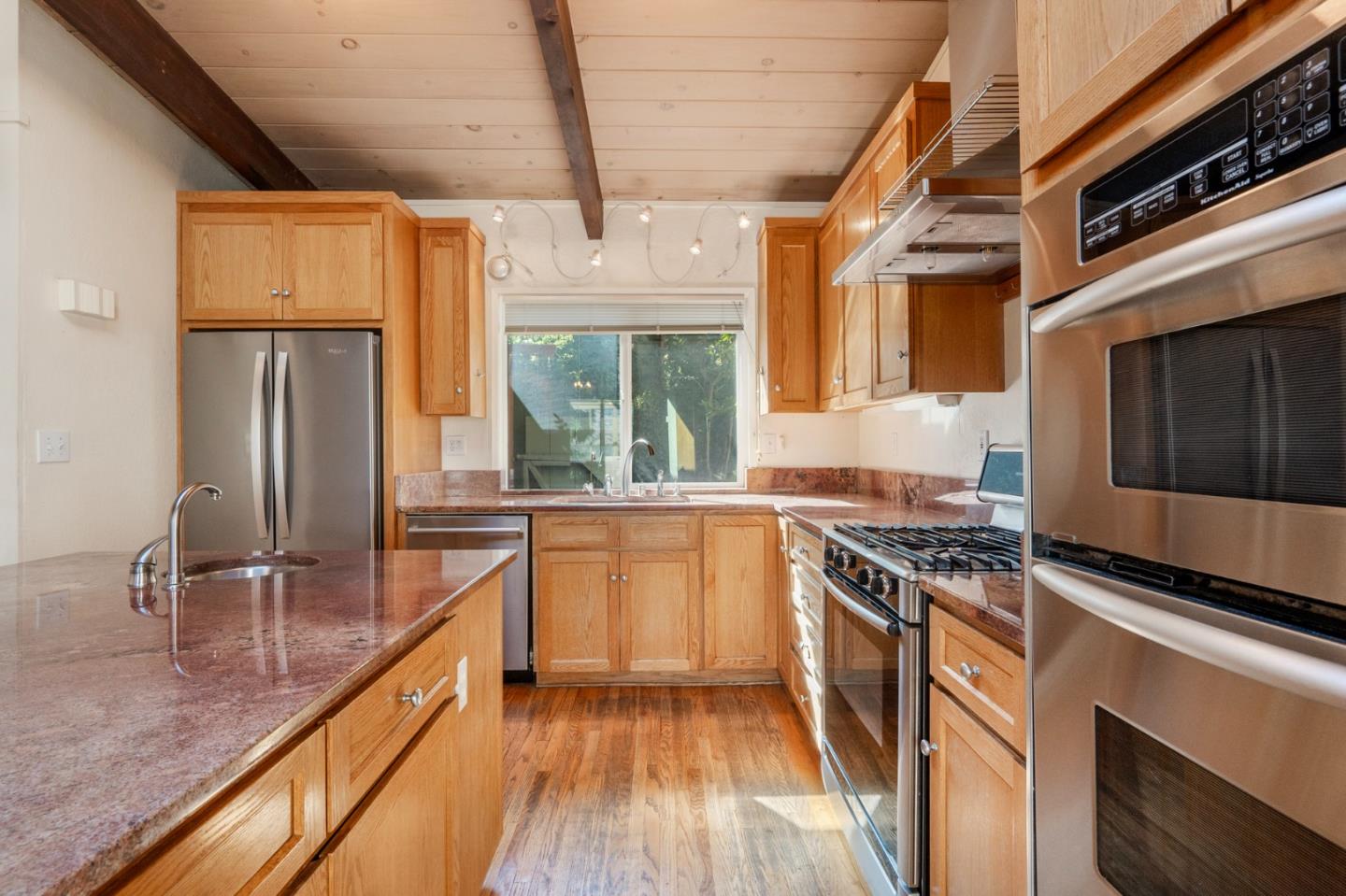 875 Claremont DR