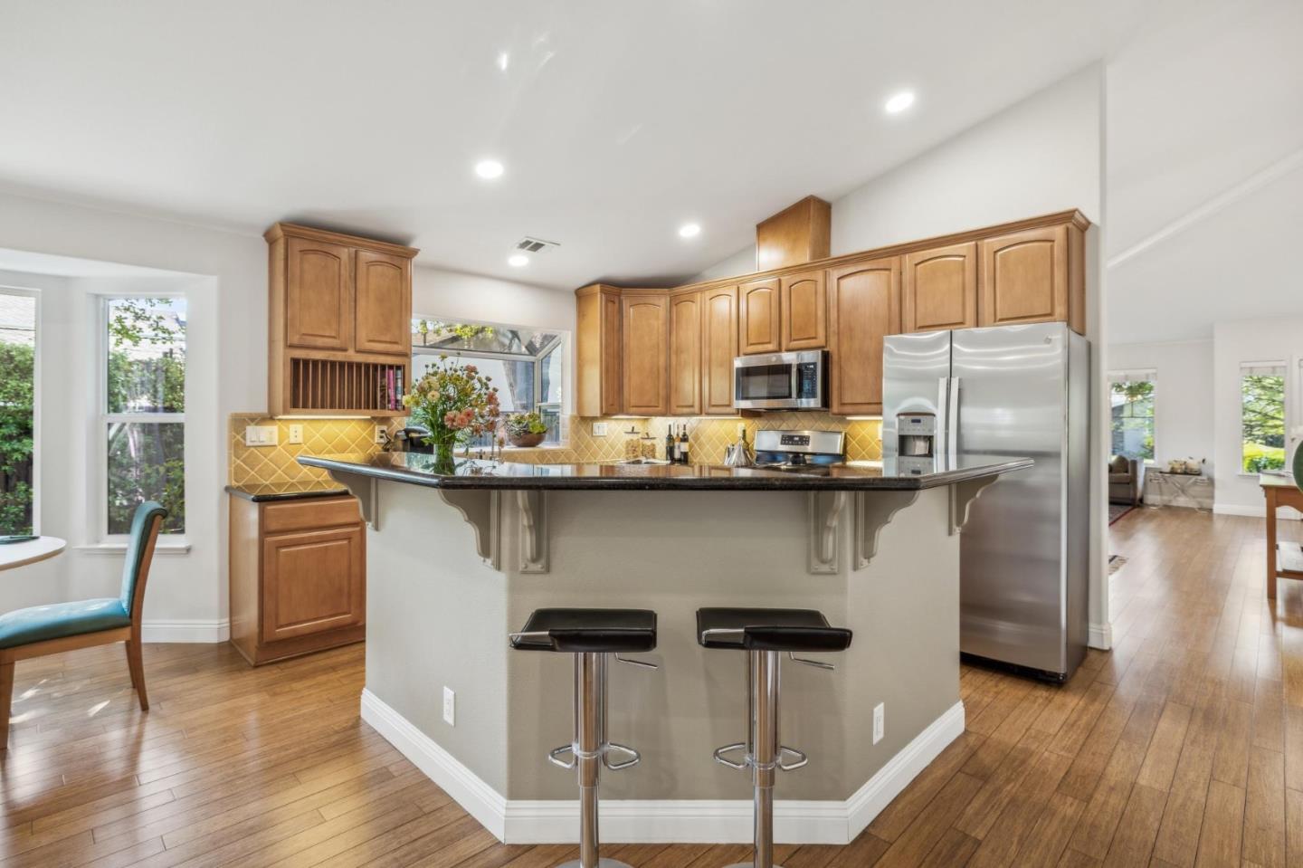 2031 Farndon AVE