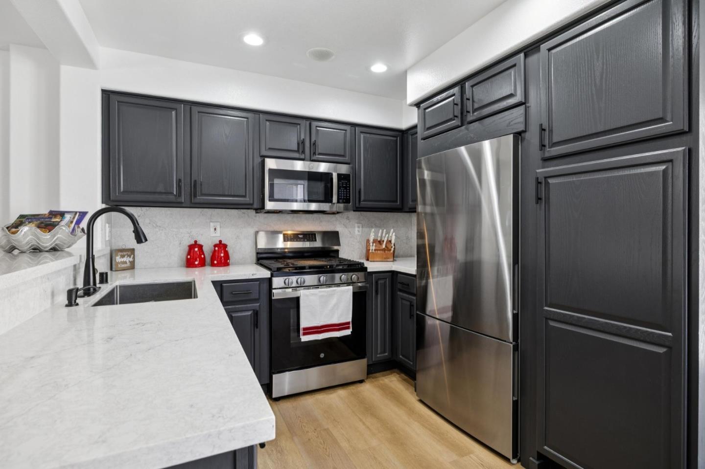 3048 Brunetti Way