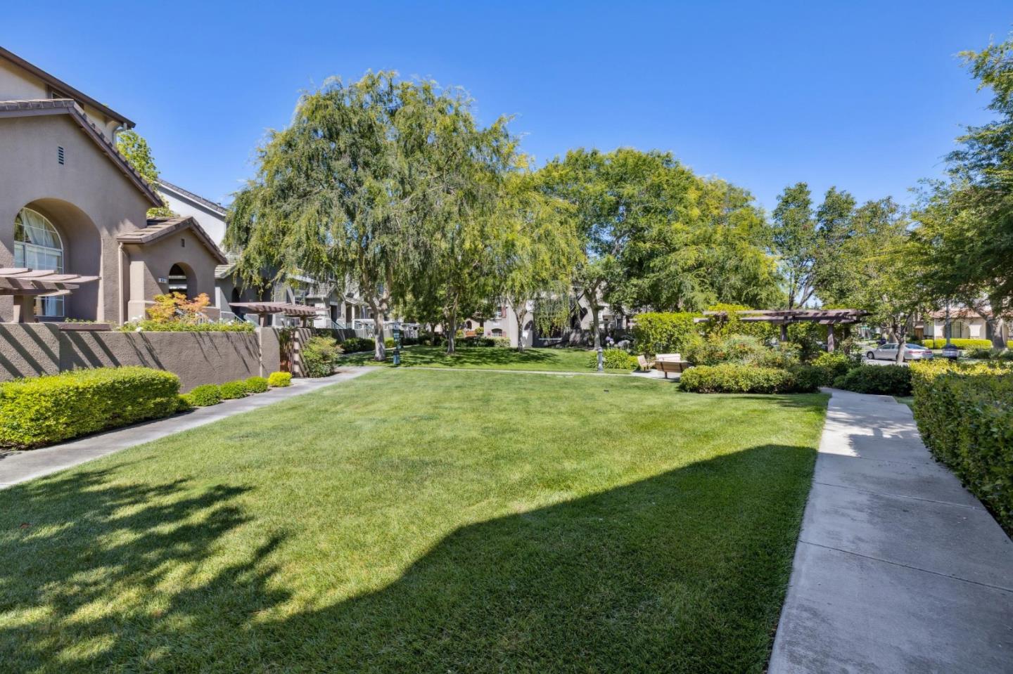 3048 Brunetti Way
