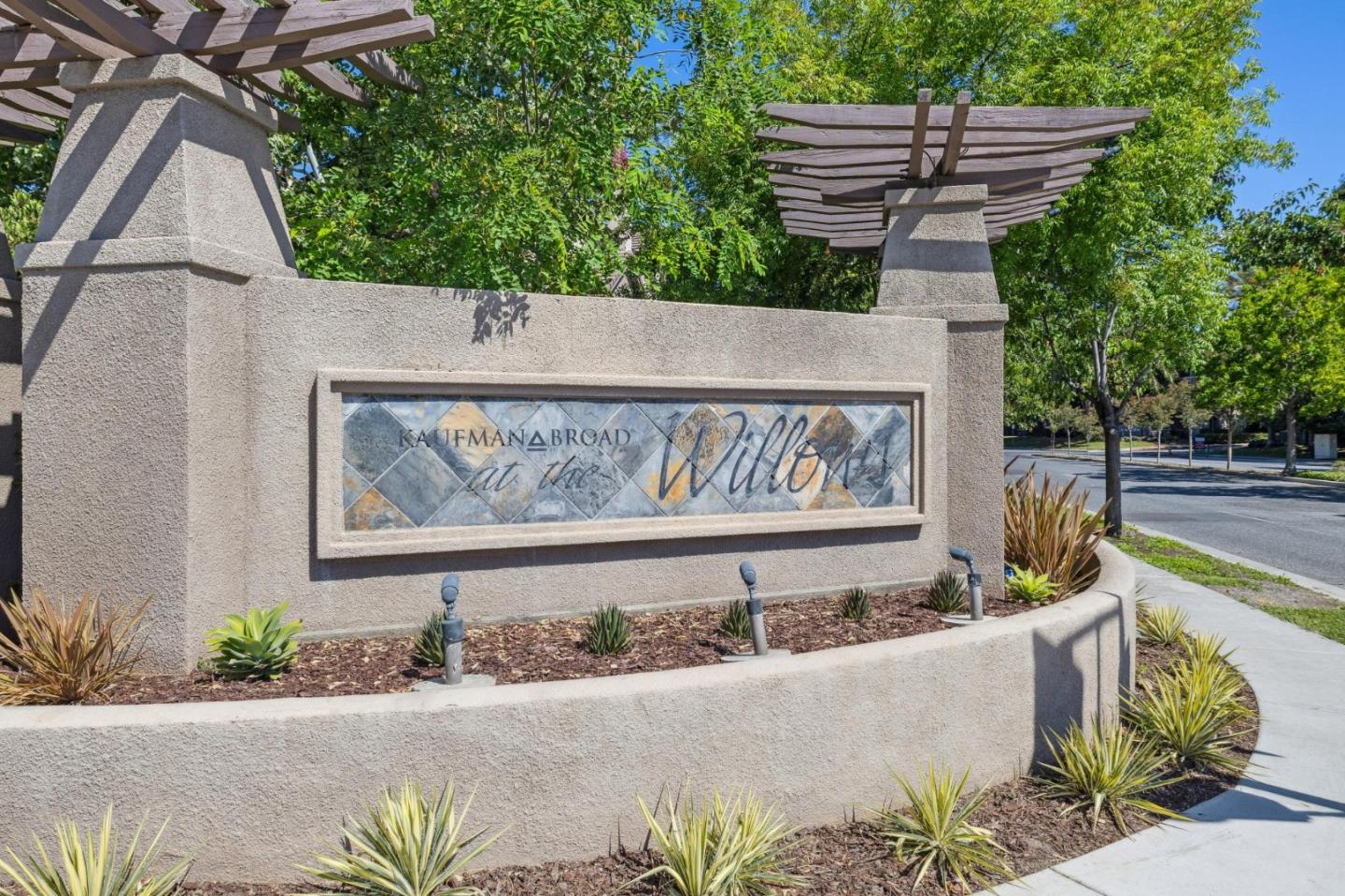 3048 Brunetti Way