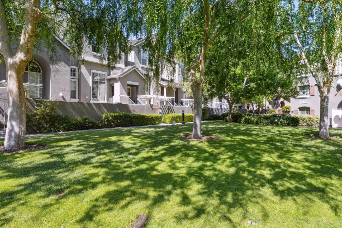 3048 Brunetti Way